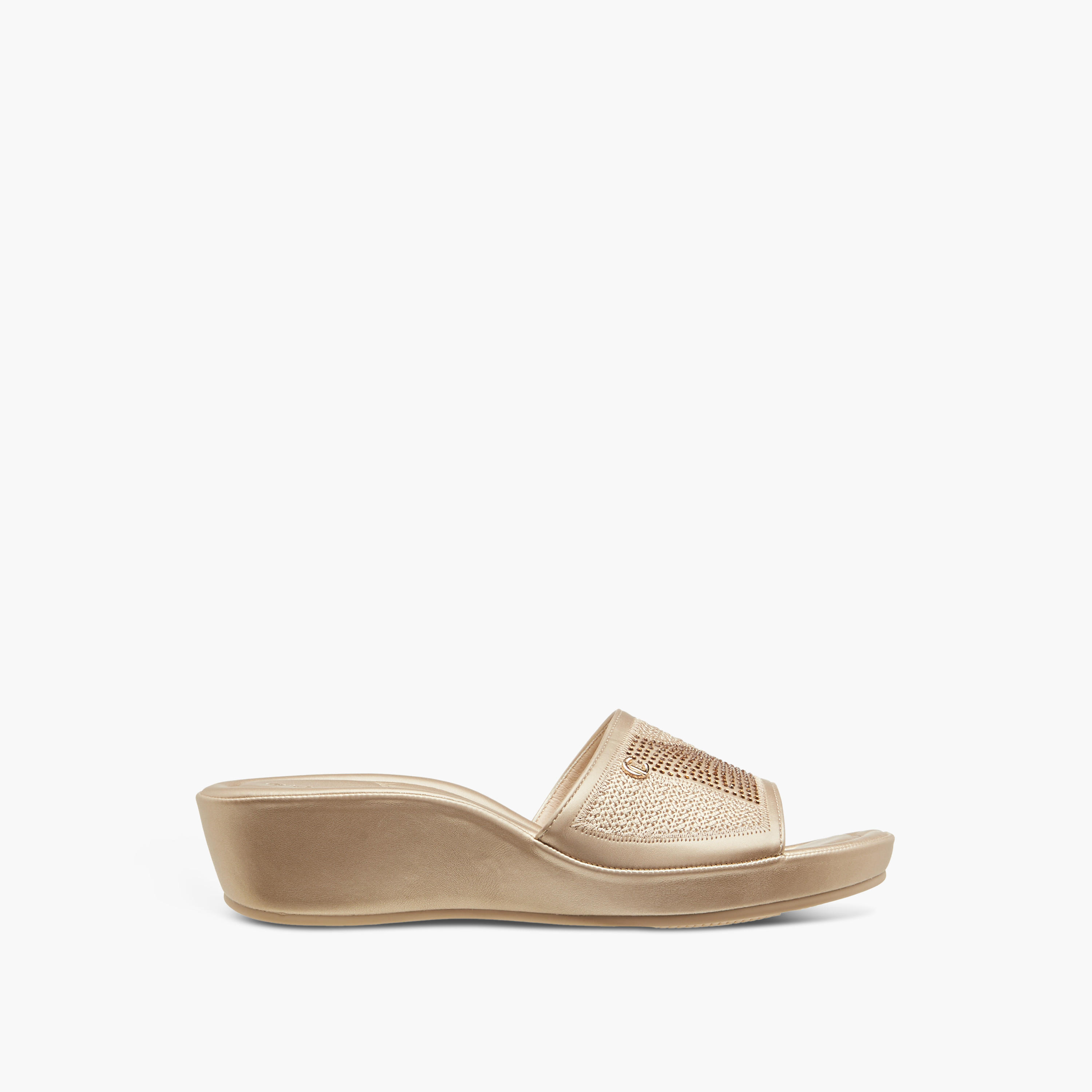 صندل مريح سهل الارتداء مزين بكعب ويدج من لو كونفورت-women-shoes-sandals-heeled-image-3