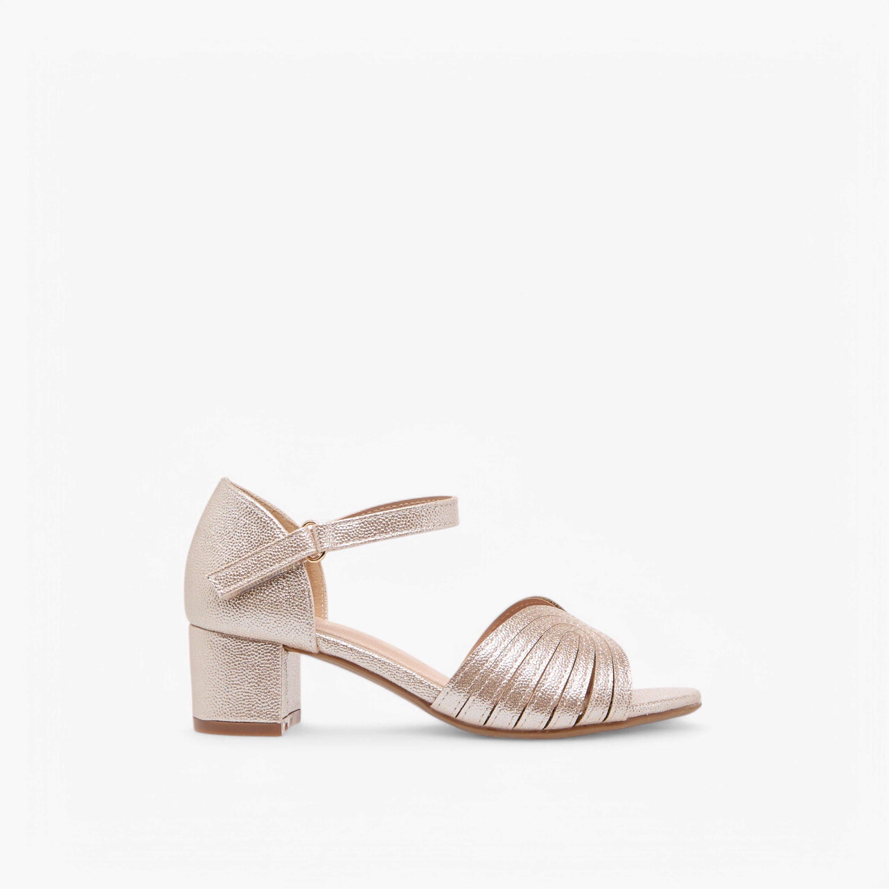 صندل بارز الملمس بكعب سميك وشريط إغلاق لاصق من فلورا بيلا-girls-shoes-sandals-image-3