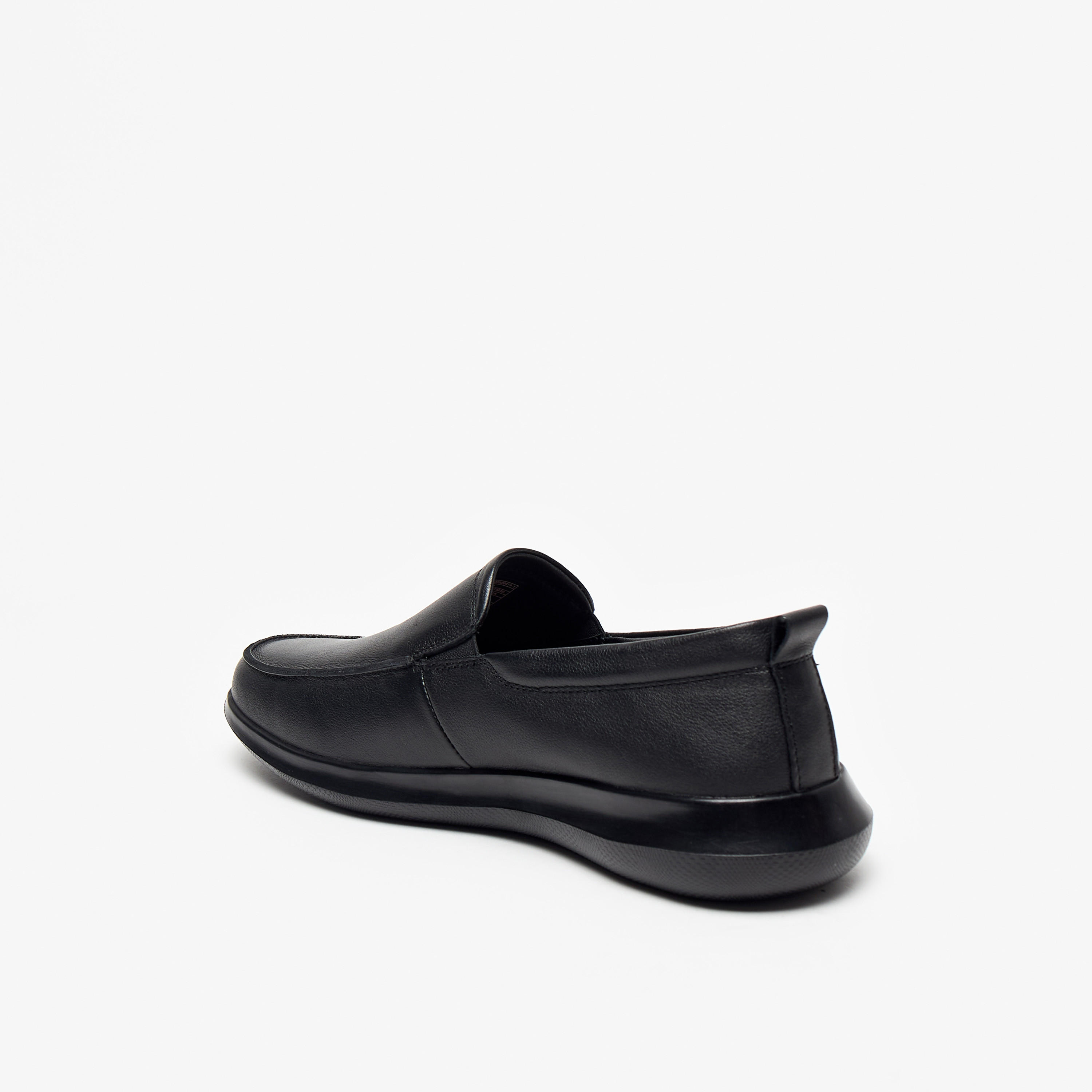 Le Confort Solid Slip-On Loafers-men-shoes-loafersandmoccasins-image-2