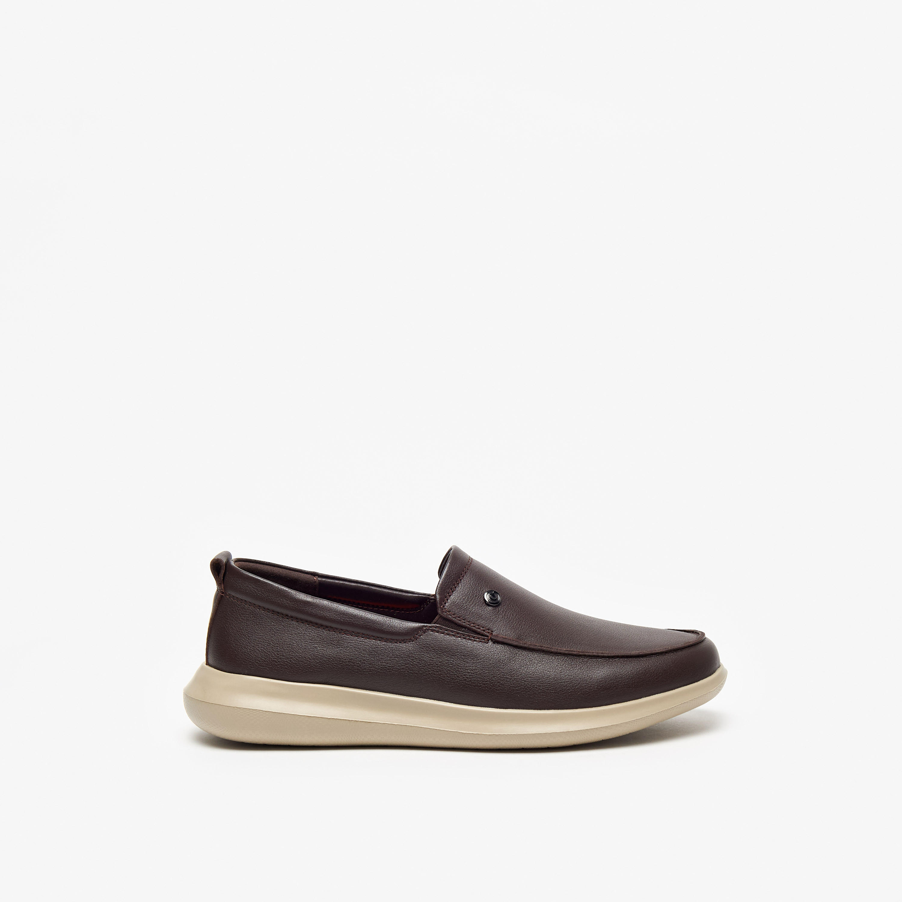 Le Confort Solid Slip-On Loafers-men-shoes-loafersandmoccasins-image-3