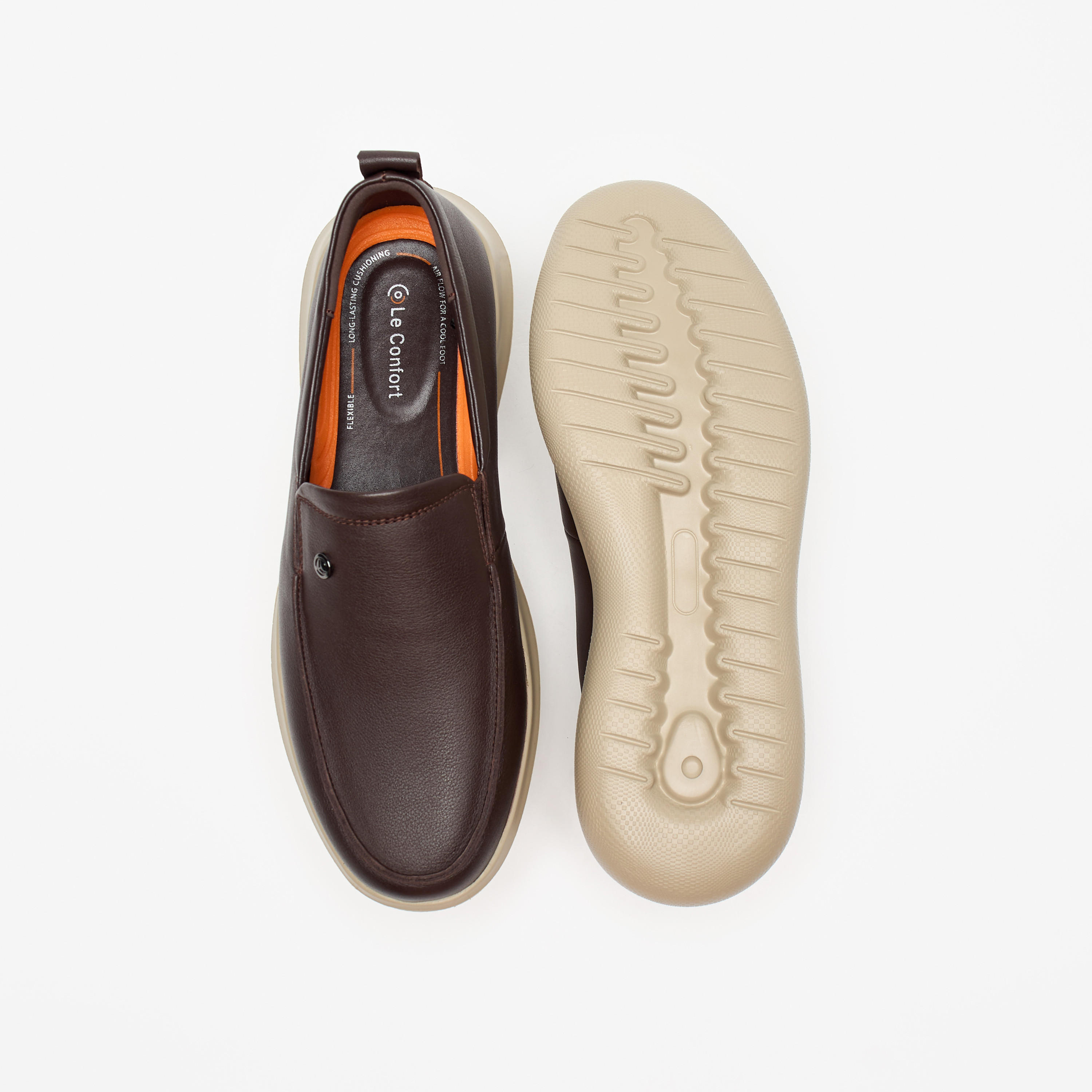 Le Confort Solid Slip-On Loafers-men-shoes-loafersandmoccasins-image-4