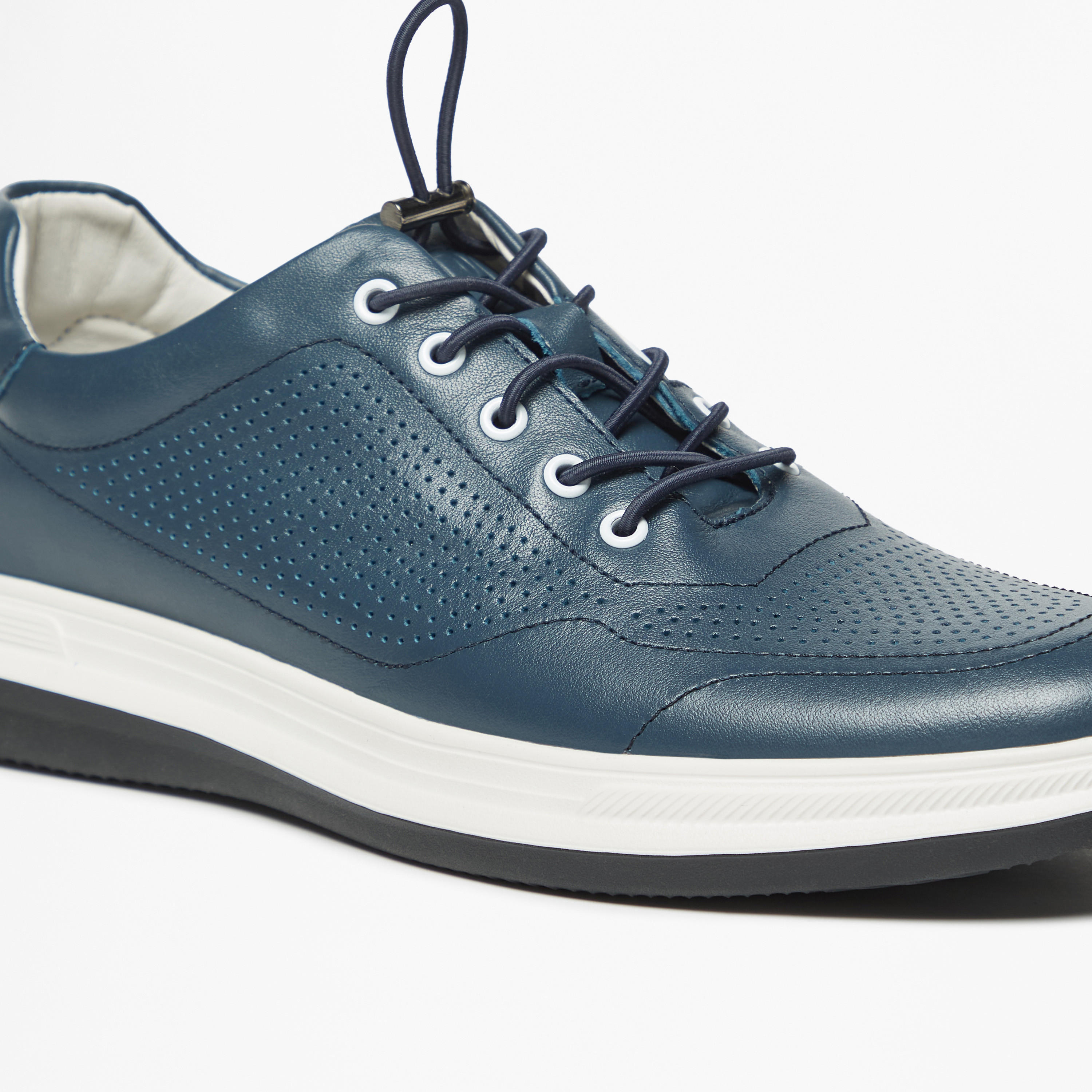 حذاء سنيكرز برباط إغلاق وكاحل منخفض للرجال من دوتشيني-men-shoes-sneakers-image-5