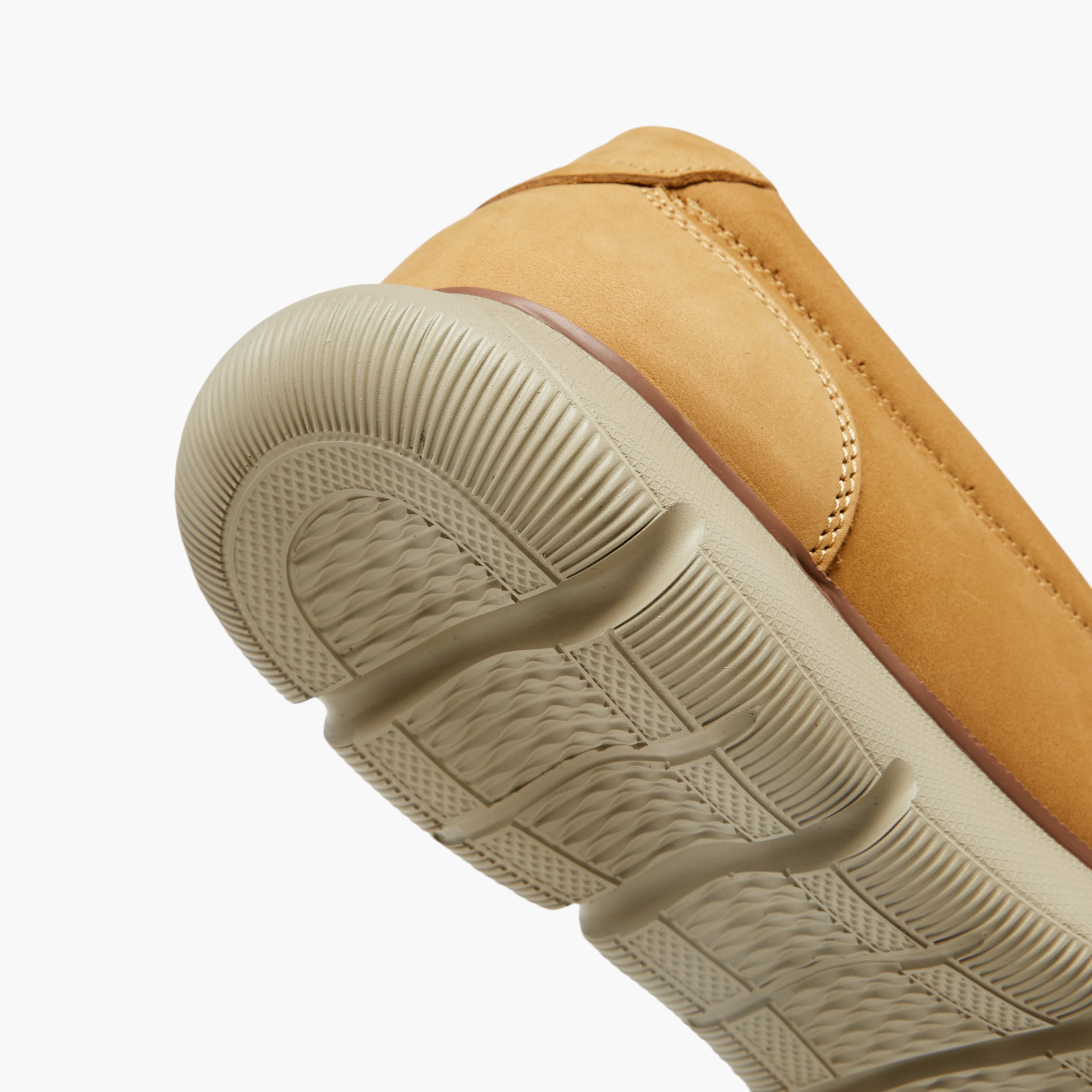 Le Confort Leather Solid Slip-On Moccasins-men-shoes-loafersandmoccasins-image-5