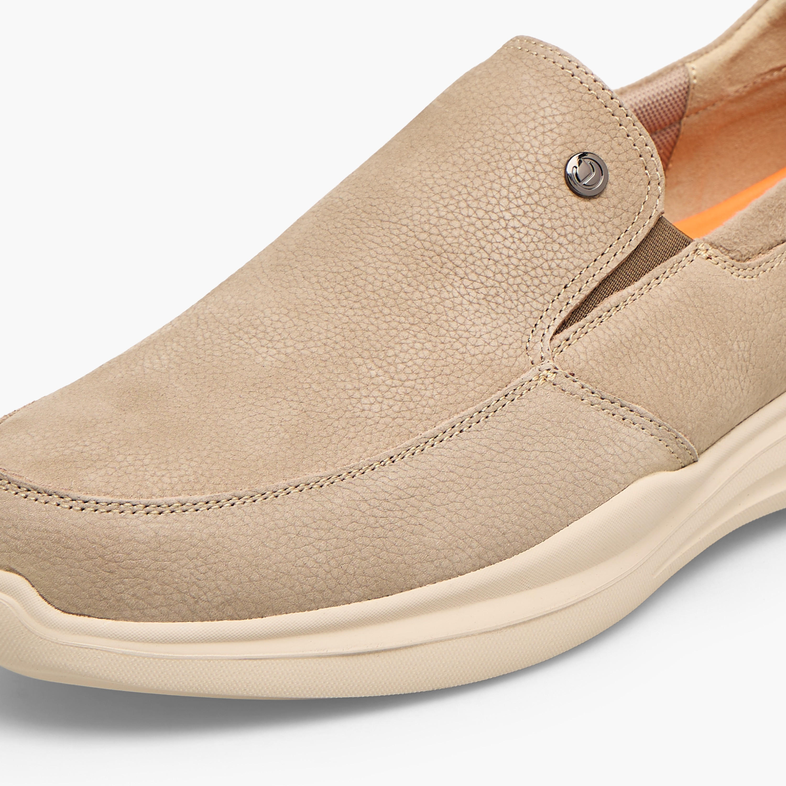 Le Confort Men Slip-On Leather Loafers-men-shoes-formalshoes-image-7