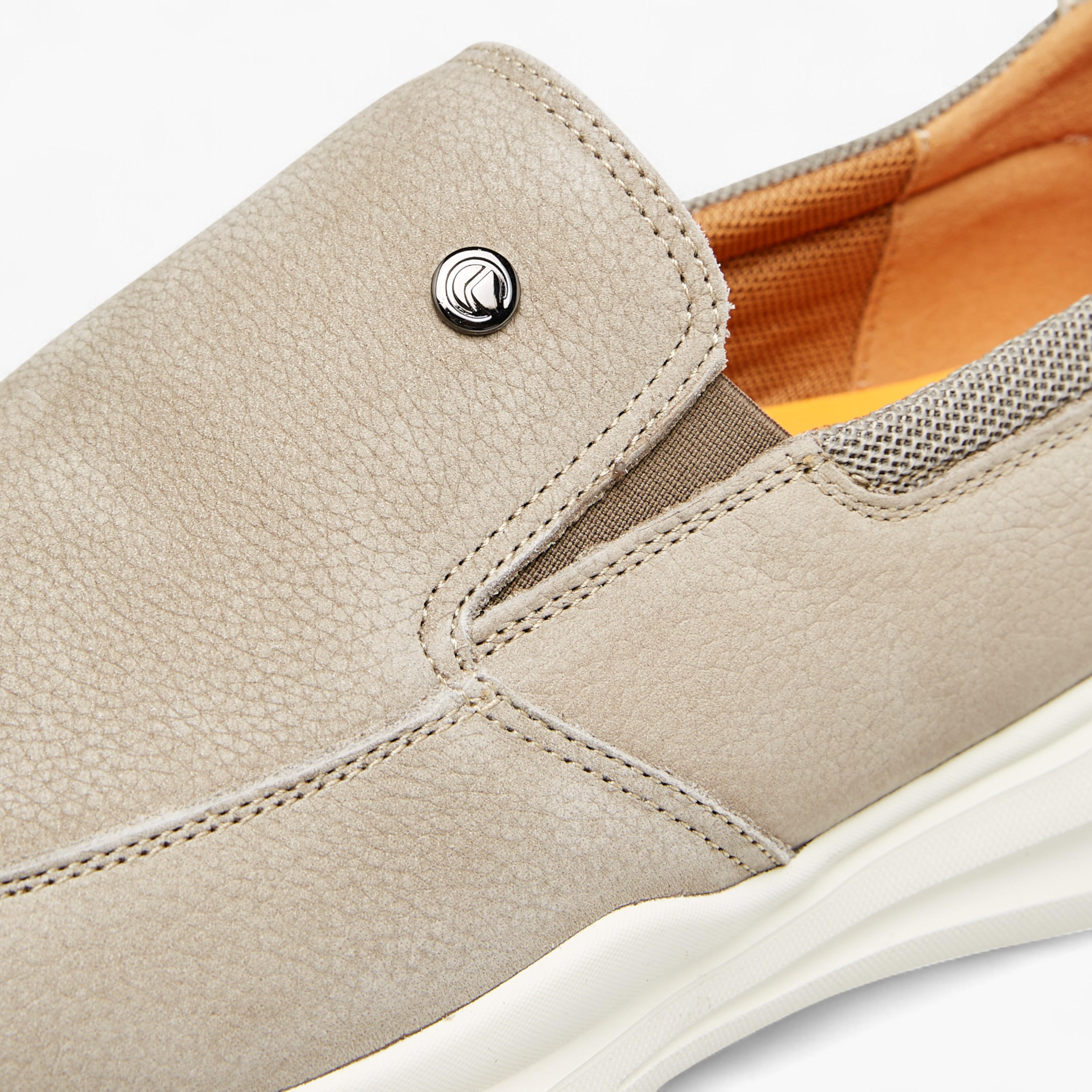 Le Confort Leather Textured Slip-On Loafers-men-shoes-loafersandmoccasins-image-4