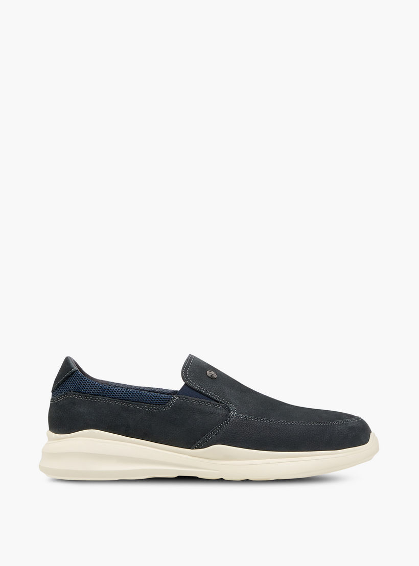 Le Confort Leather Textured Slip-On Loafers-men-shoes-loafersandmoccasins-image-4