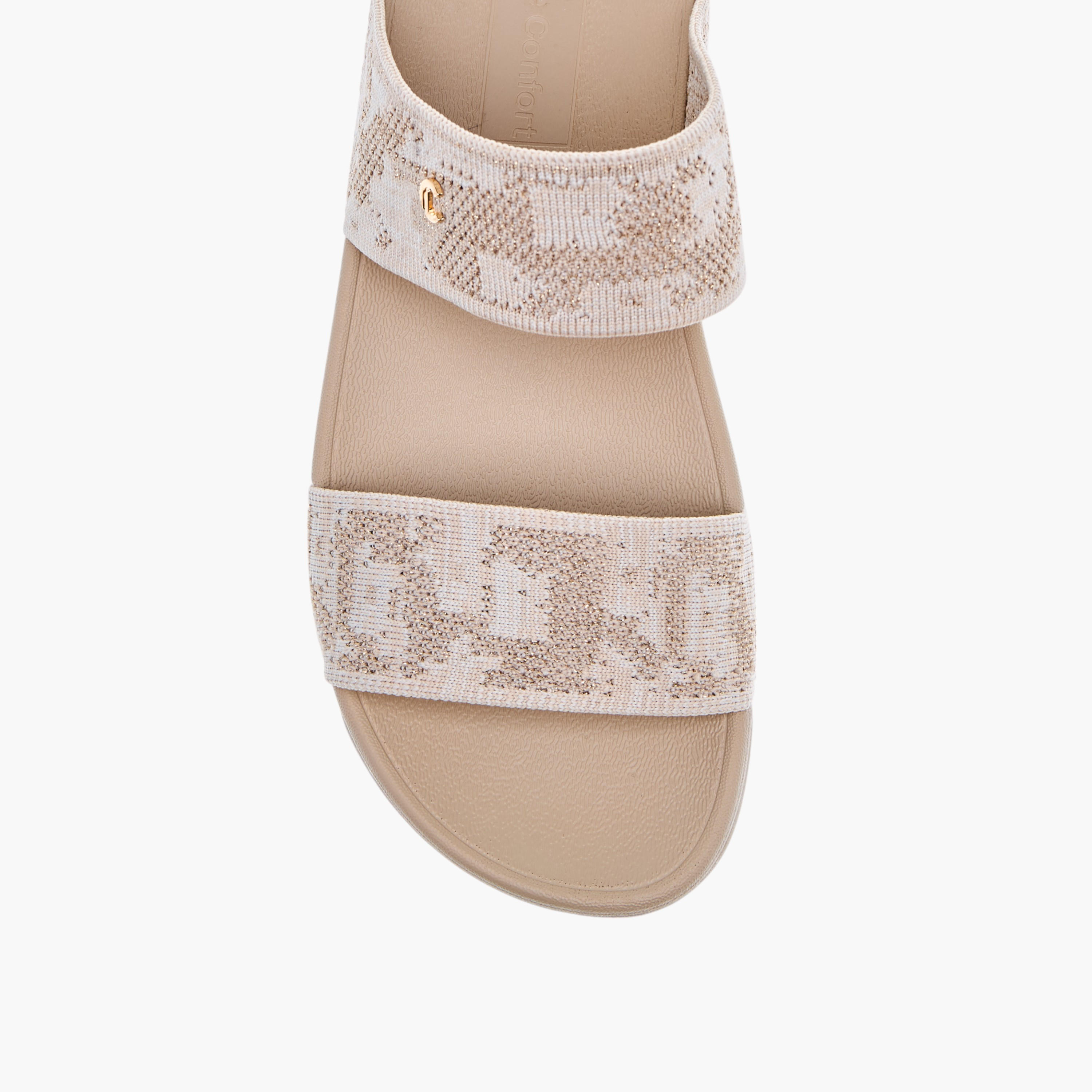 صندل مريح بارز الملمس سهل الارتداء بحواف ميتاليك من لو كونفورت-women-shoes-flats-sandals-image-4