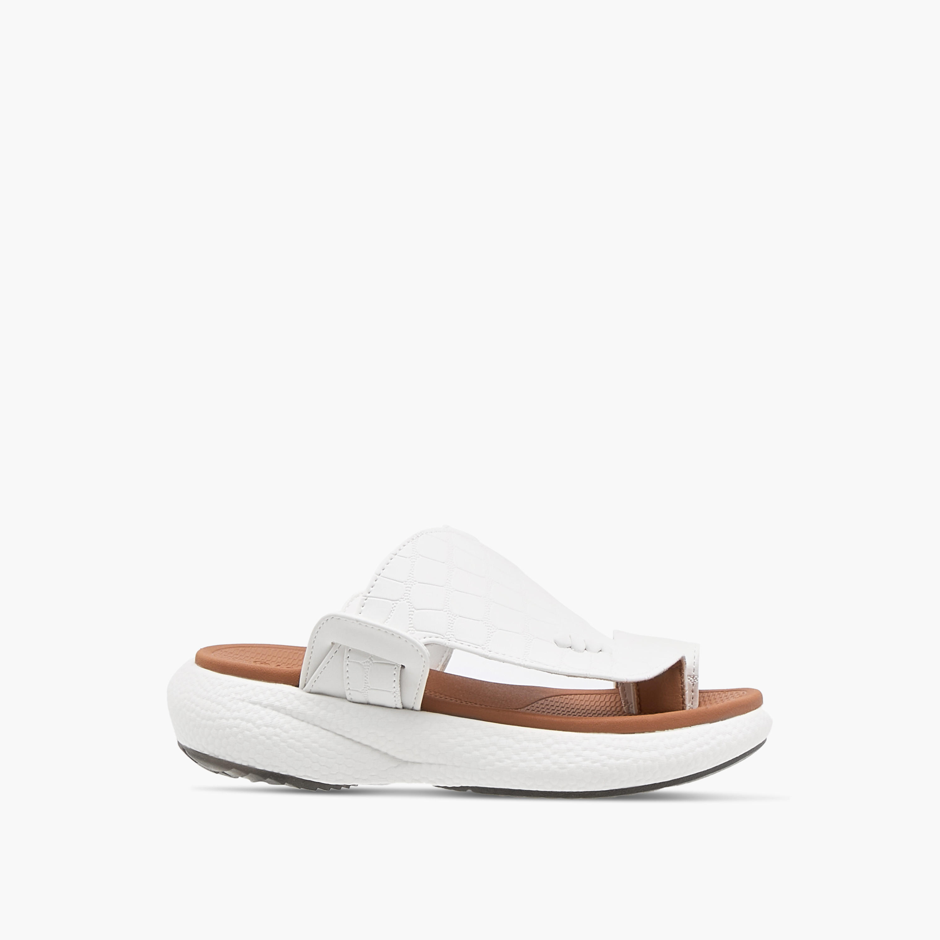 Le Confort Textured Comfort Arabic Sandals with Toe Detail-boys-shoes-sandals-image-2