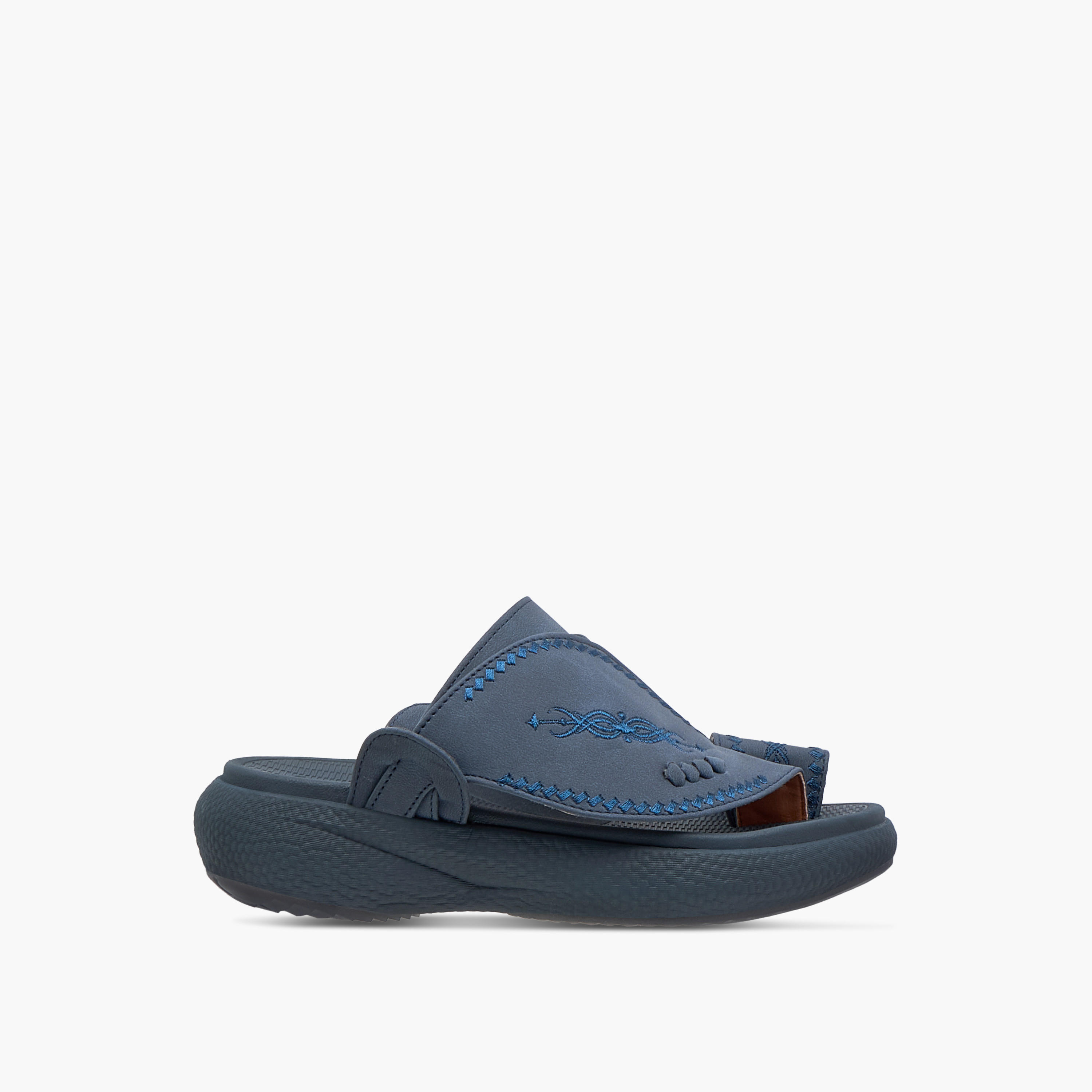 Le Confort Embroidered Comfort Arabic Sandals with Toe Detail-boys-shoes-sandals-image-2