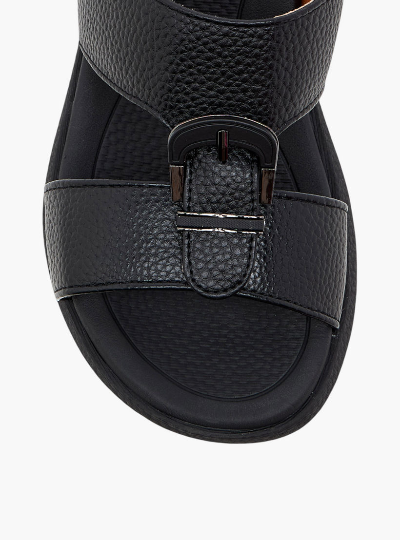Le Confort Textured Arabic Comfort Sandals with Buckle Detail-boys-shoes-sandals-image-3