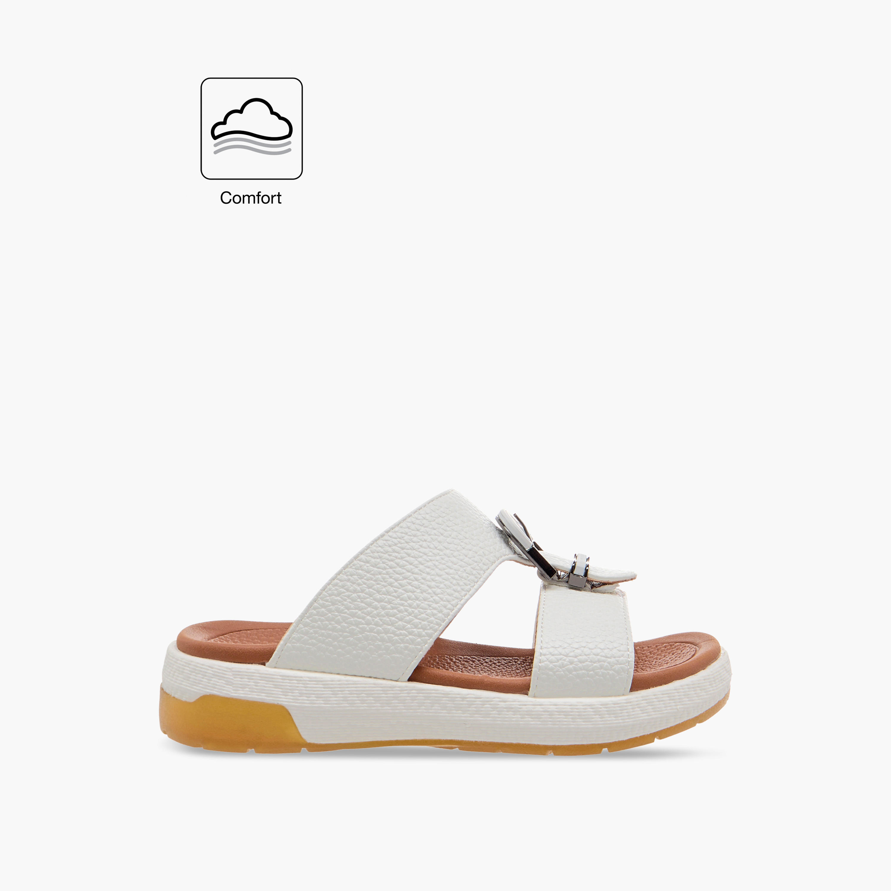 Le Confort Textured Arabic Comfort Sandals with Buckle Detail-boys-shoes-sandals-image-2