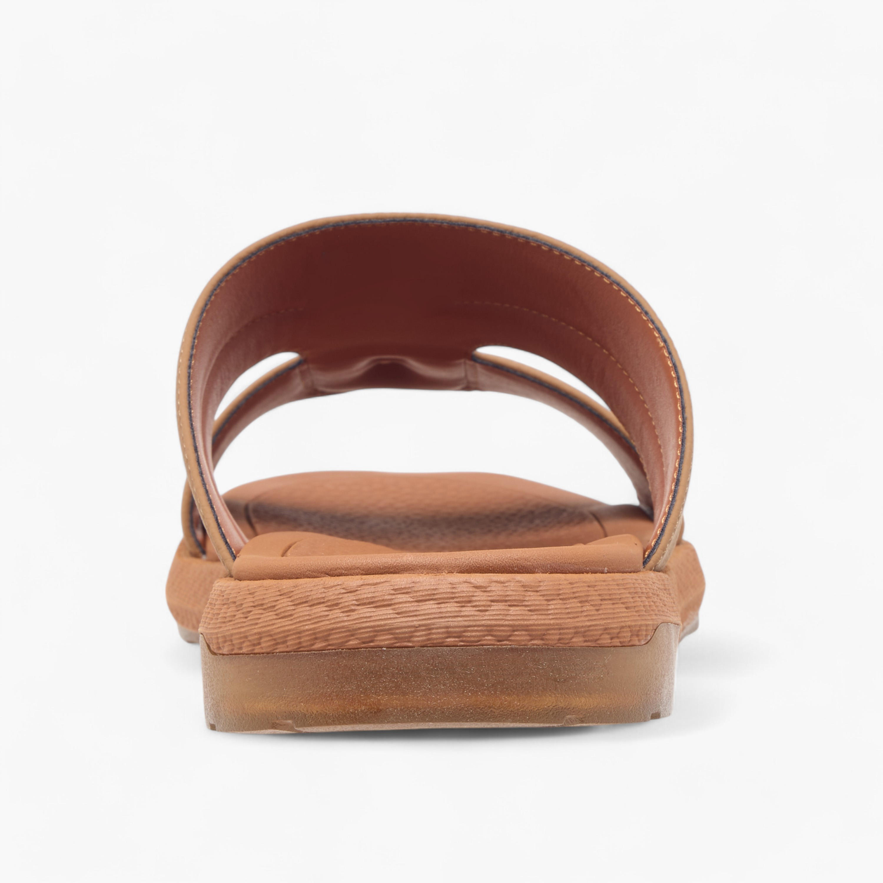 صندل عربي مريح سهل الارتداء بتفاصيل مفرغة من لو كونفورت-men-shoes-sandals-image-4