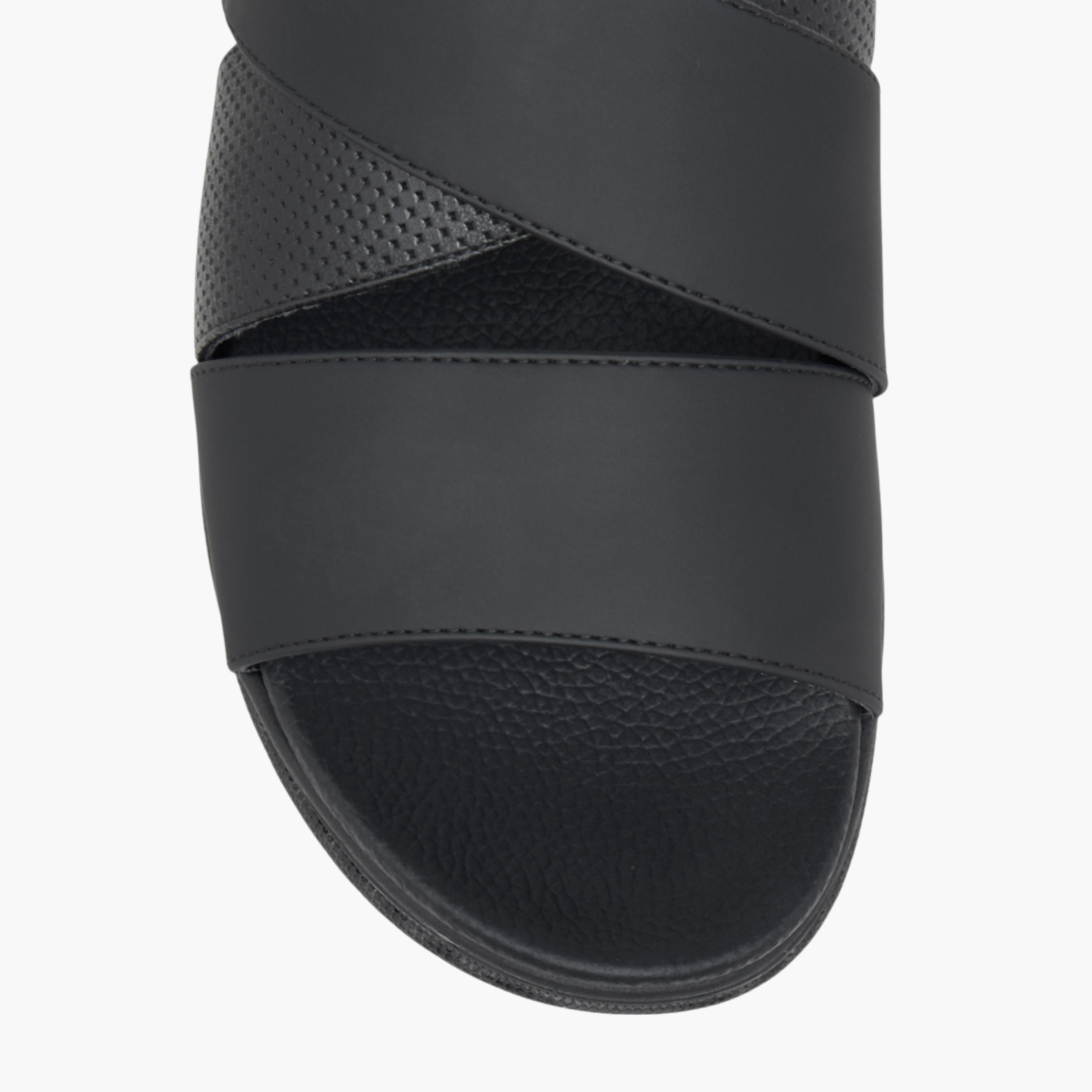 صندل مريح بأحزمة متقاطعة للرجال من لو كونفورت-men-shoes-sandals-image-3