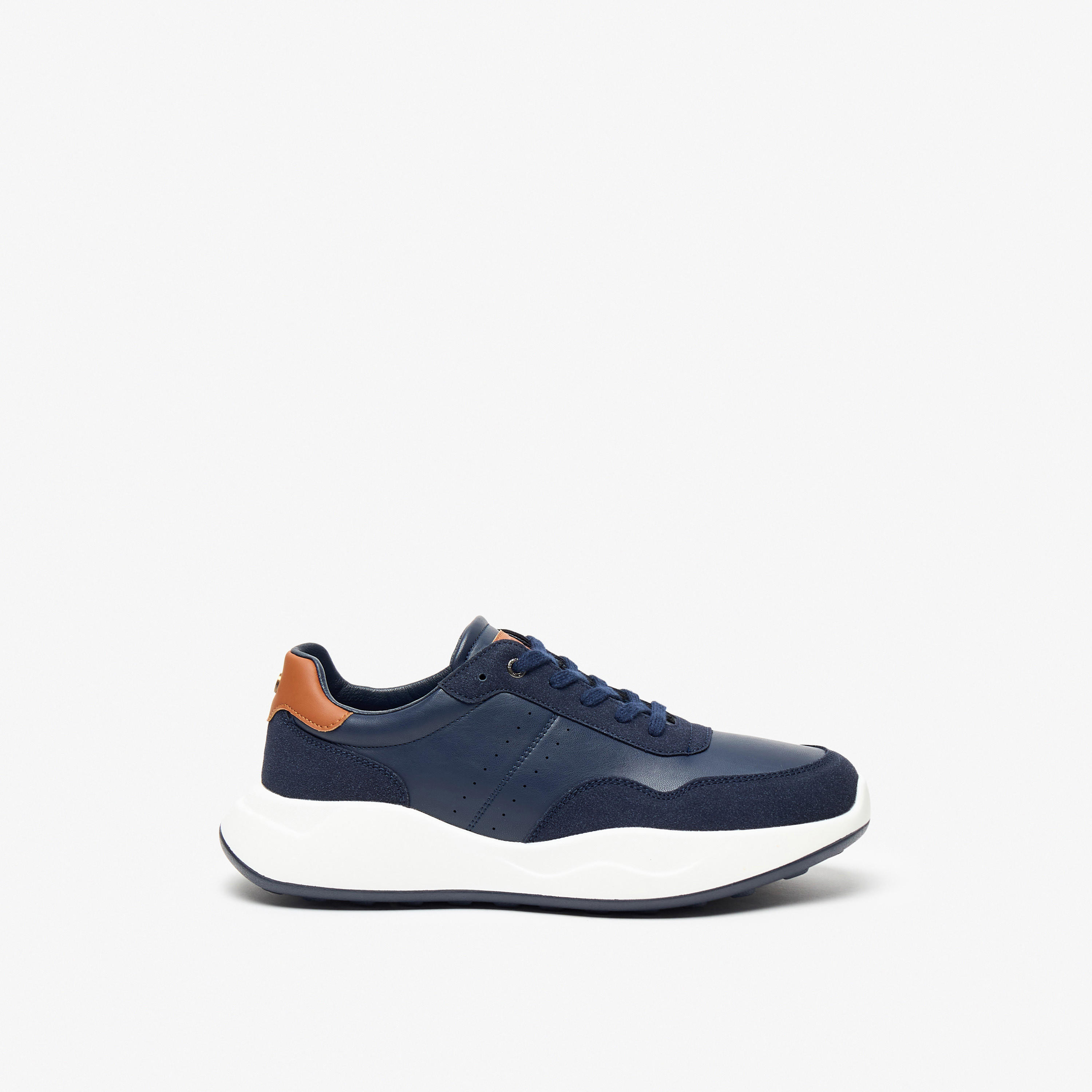 حذاء سنيكرز سادة برباط إغلاق للرجال من كابا-men-shoes-sneakers-image-3