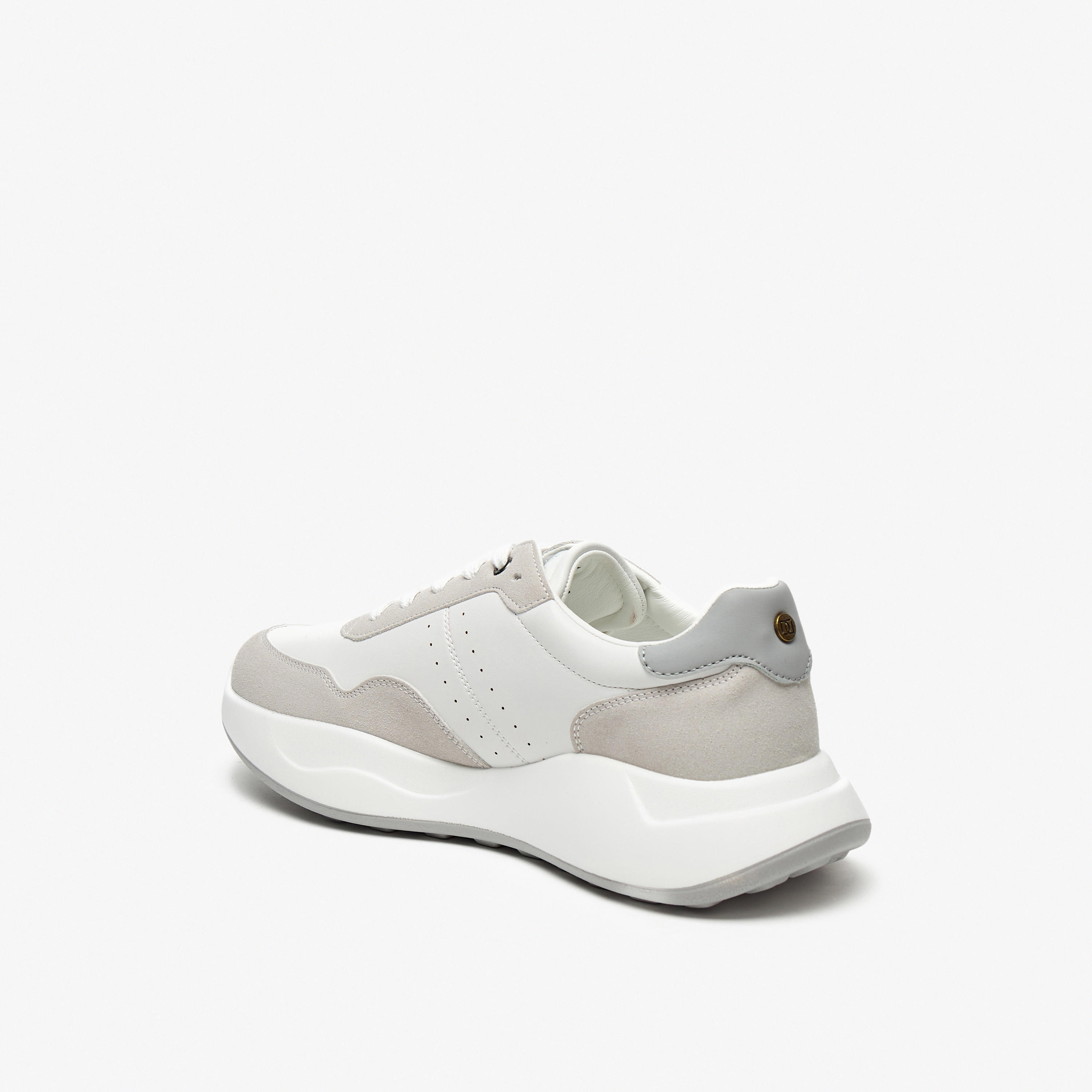 حذاء سنيكرز سادة برباط إغلاق للرجال من كابا-men-shoes-sneakers-image-2