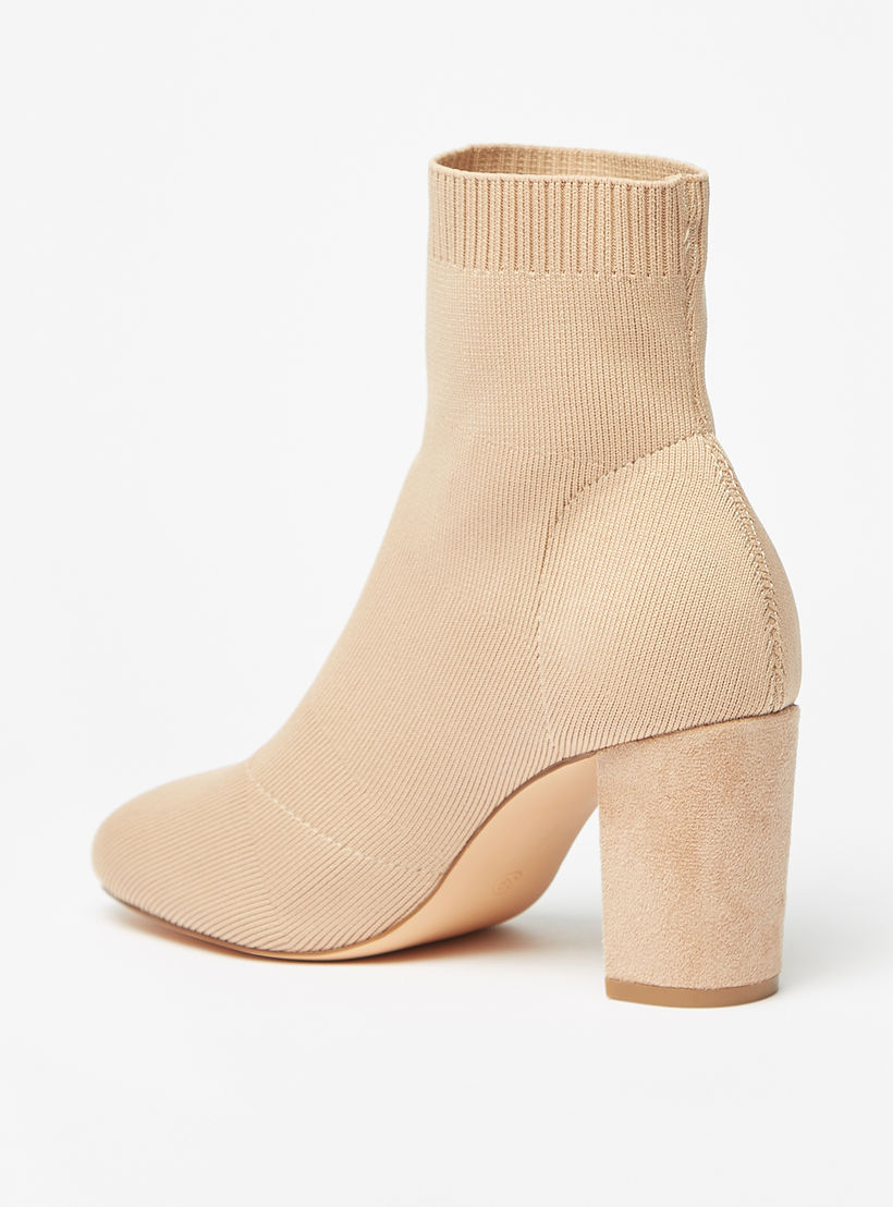 حذاء بطول الكاحل سهل الارتداء وبارز الملمس بِكعب سميك للنساء من سيليست-women-shoes-boots-image-3