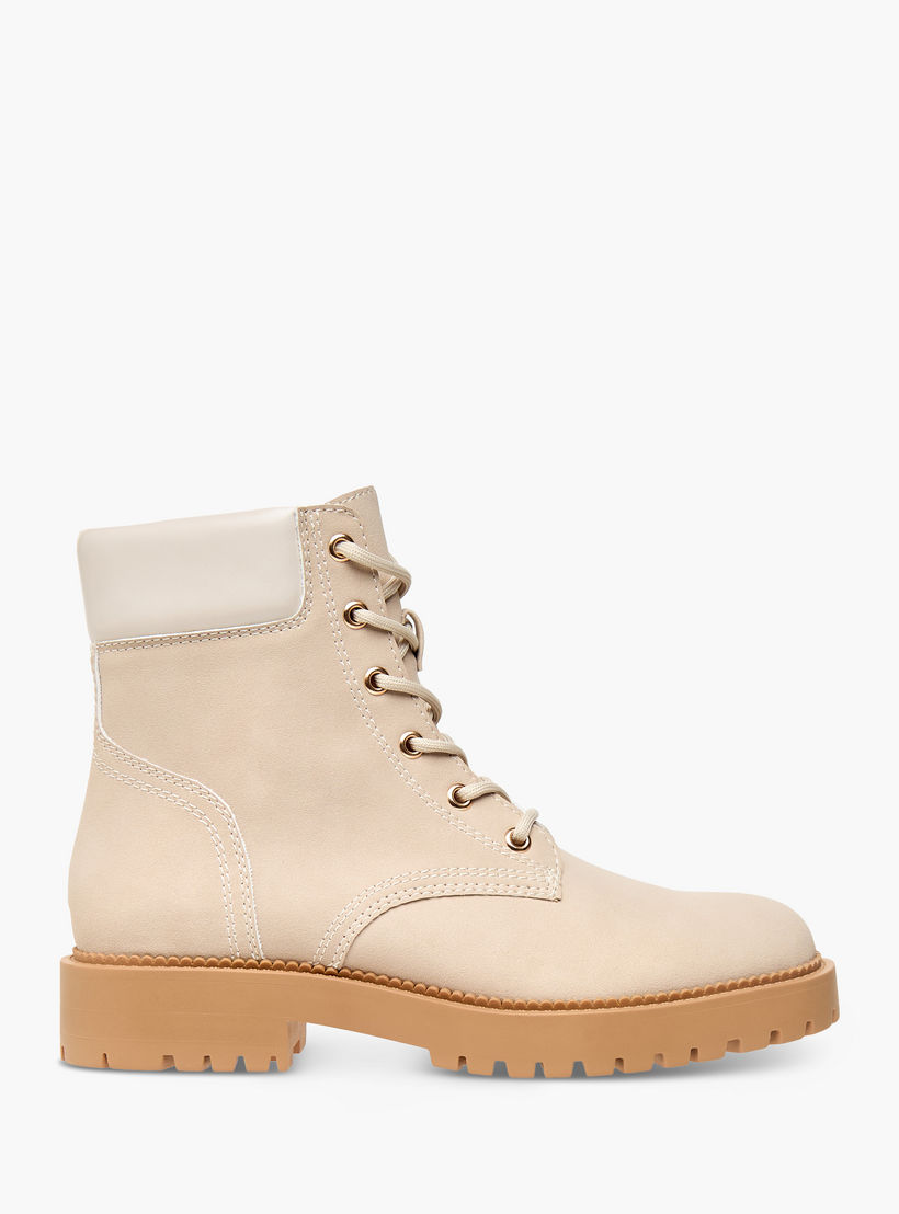 بوت بطول الكاحل بتصميم ألواح وسحاب إغلاق ونعل سميك من فلورا بيلا-women-shoes-boots-image-3