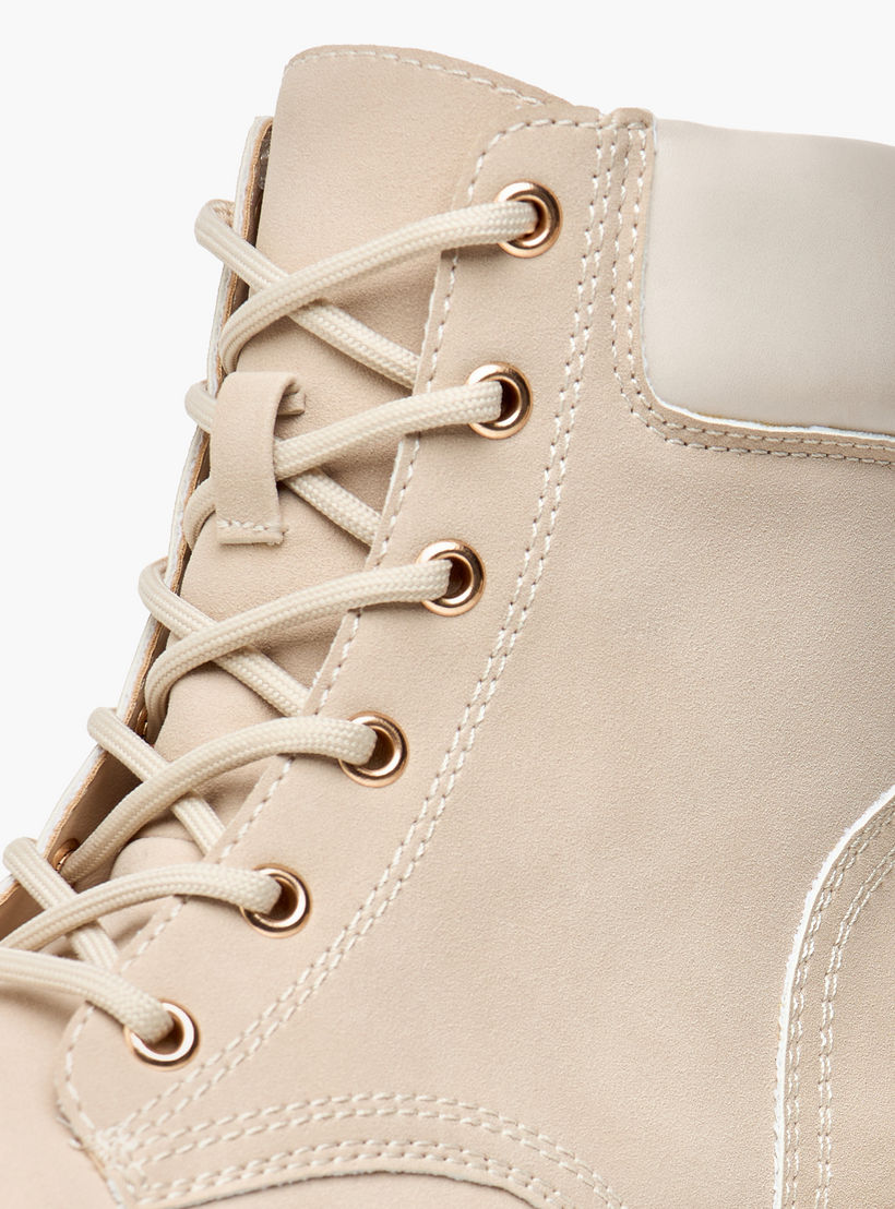 بوت بطول الكاحل بتصميم ألواح وسحاب إغلاق ونعل سميك من فلورا بيلا-women-shoes-boots-image-4