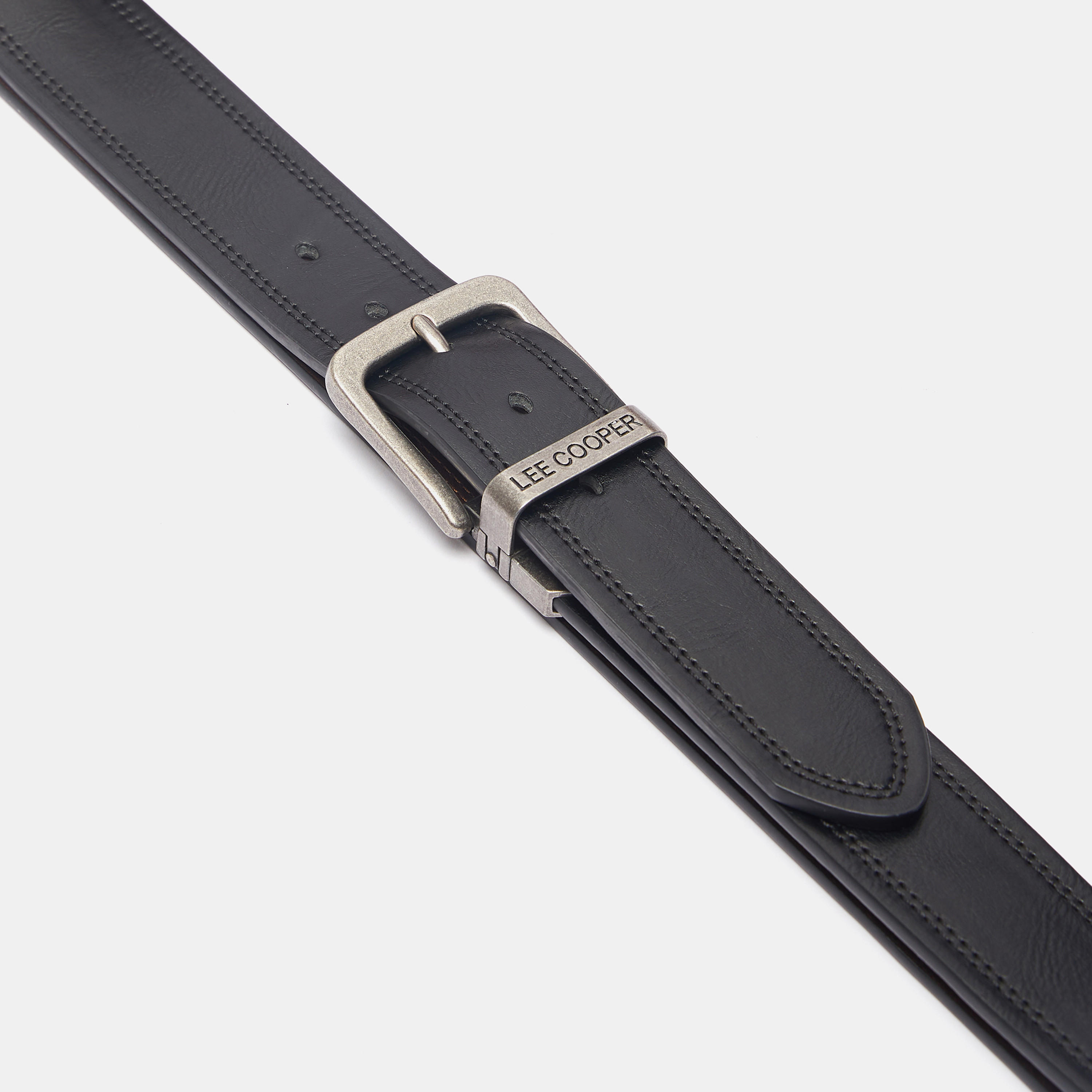 حزام سادة بإبزيم بدبوس إغلاق وتفاصيل مغرّزة من لي كوبر-men-beltsandwallets-belts-image-3