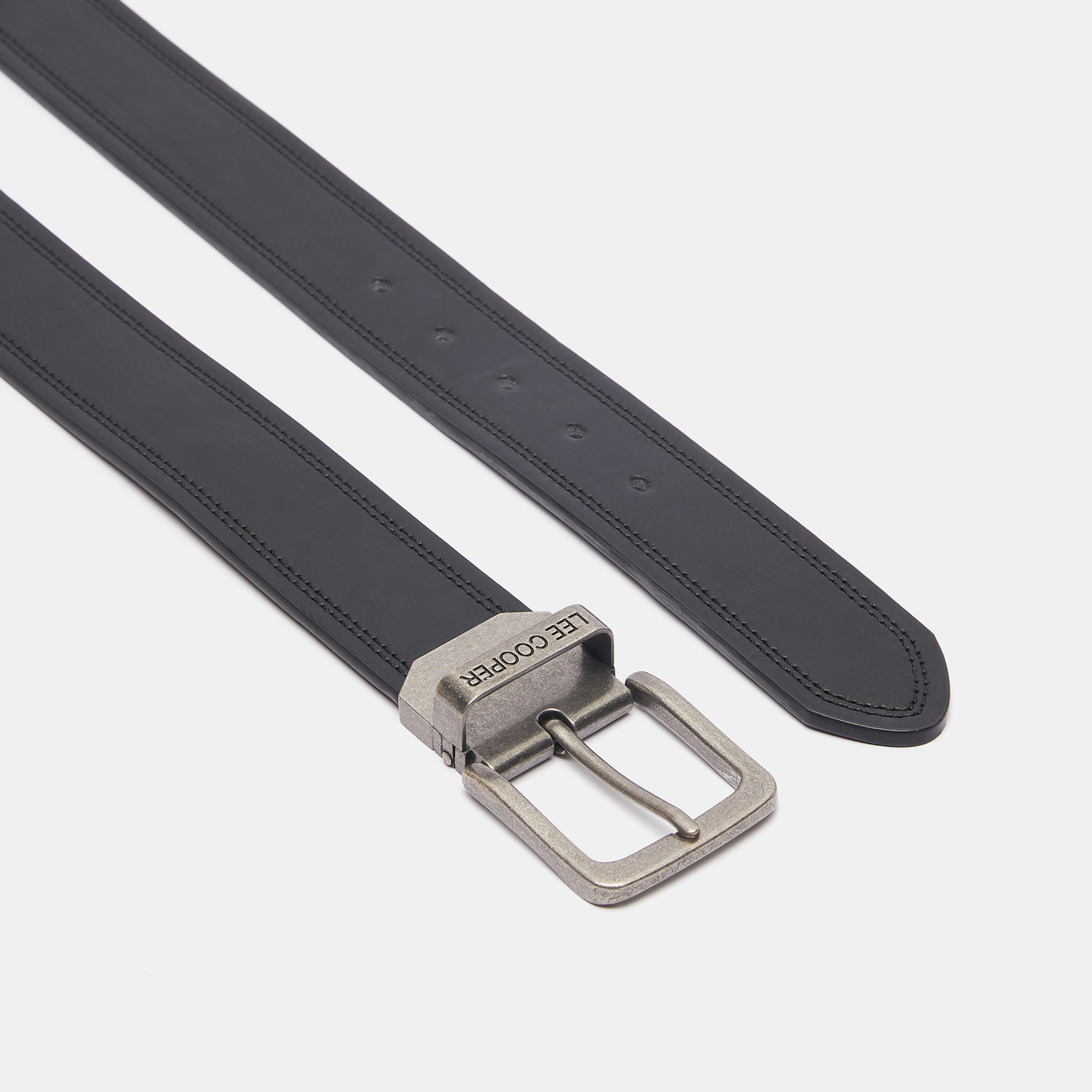 حزام سادة بإبزيم بدبوس إغلاق وتفاصيل مغرّزة من لي كوبر-men-beltsandwallets-belts-image-1