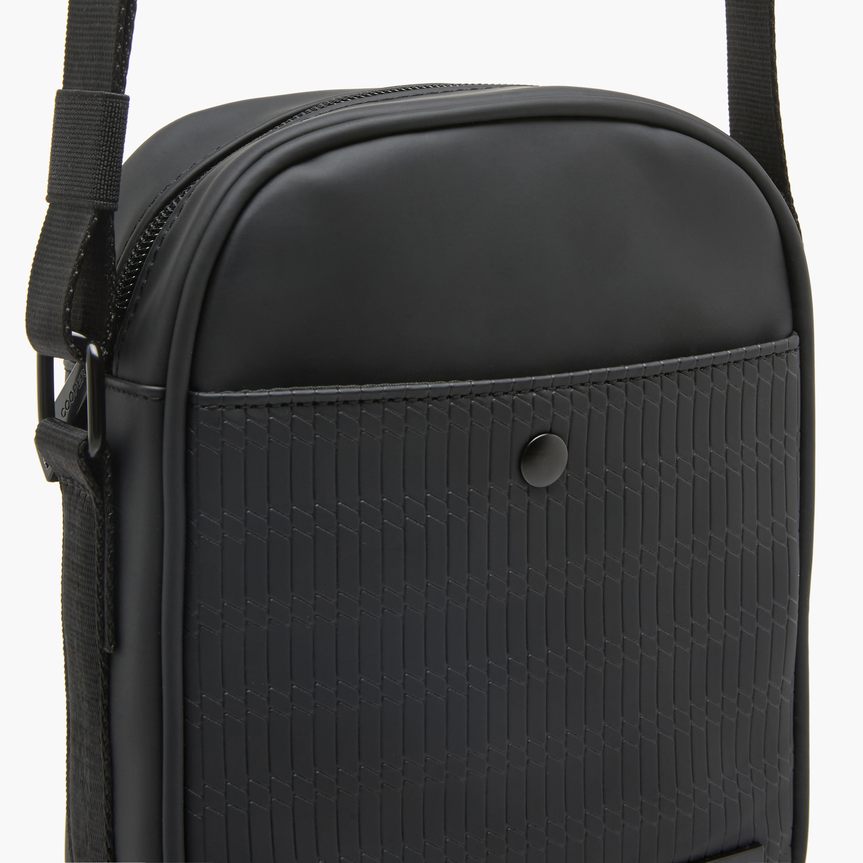 شنطة كروس بودي بارزة الملمس للرجال من لي كوبر-men-bags-image-5