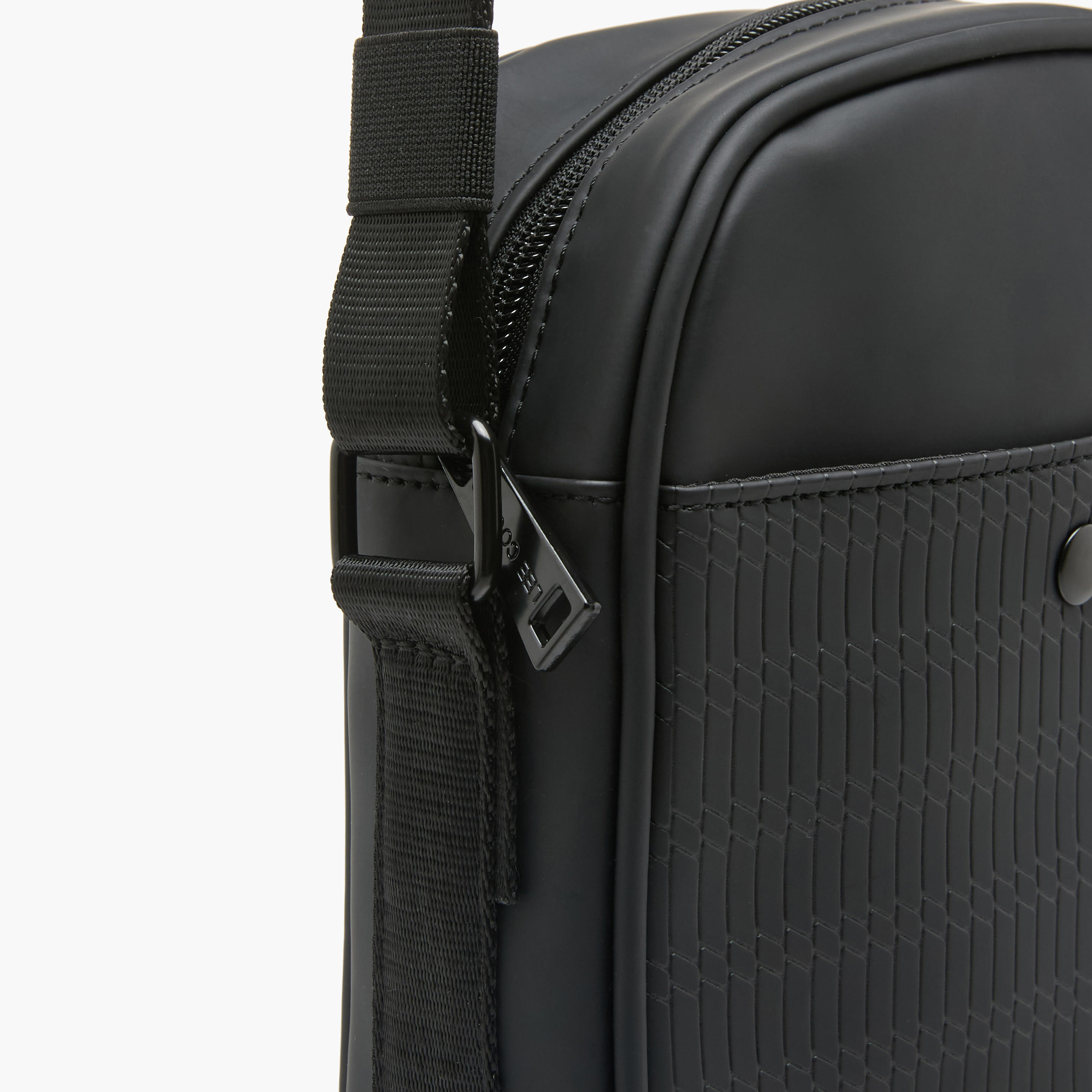 شنطة كروس بودي بارزة الملمس للرجال من لي كوبر-men-bags-image-6