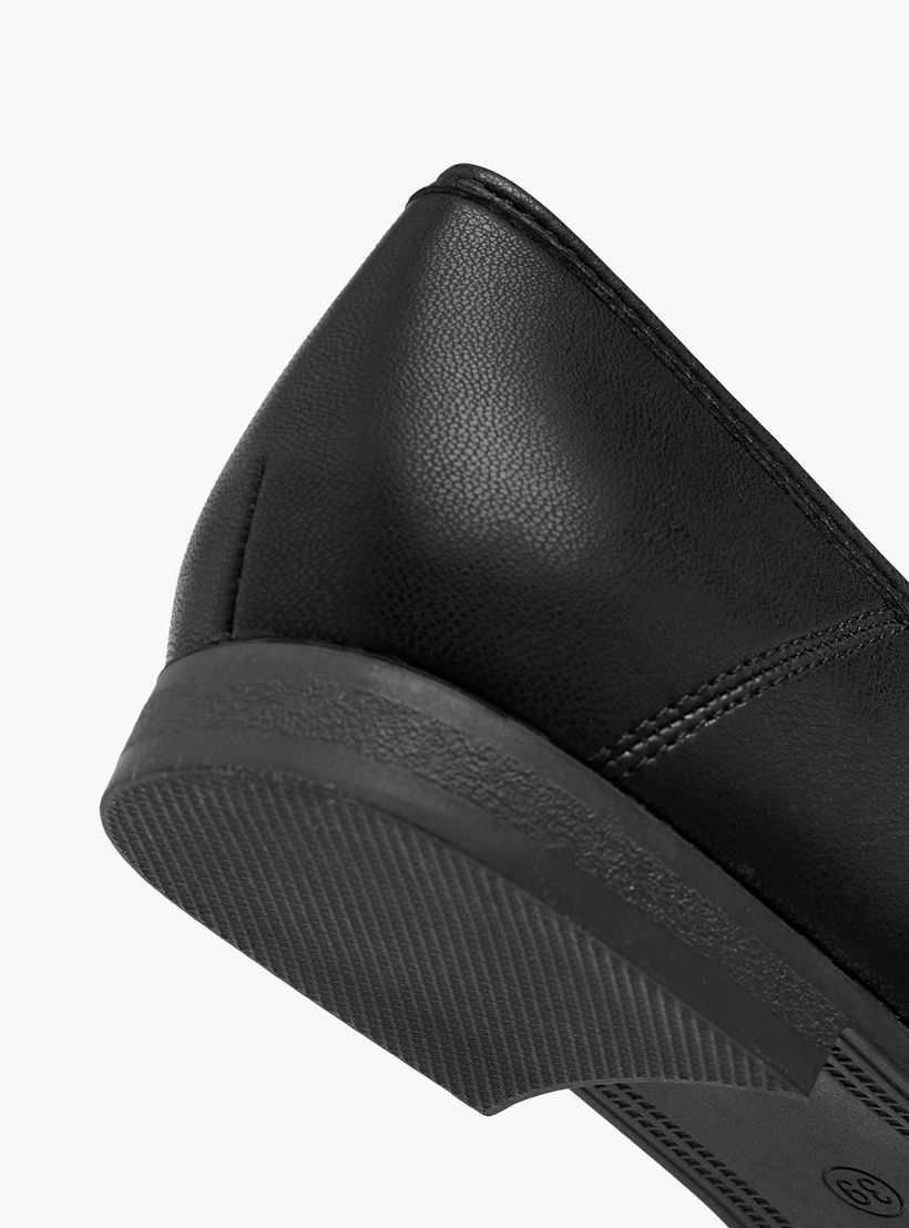 حذاء سهل الارتداء سادة بزينة معدنية للنساء من سيليست-women-shoes-loafersandmoccasins-image-6