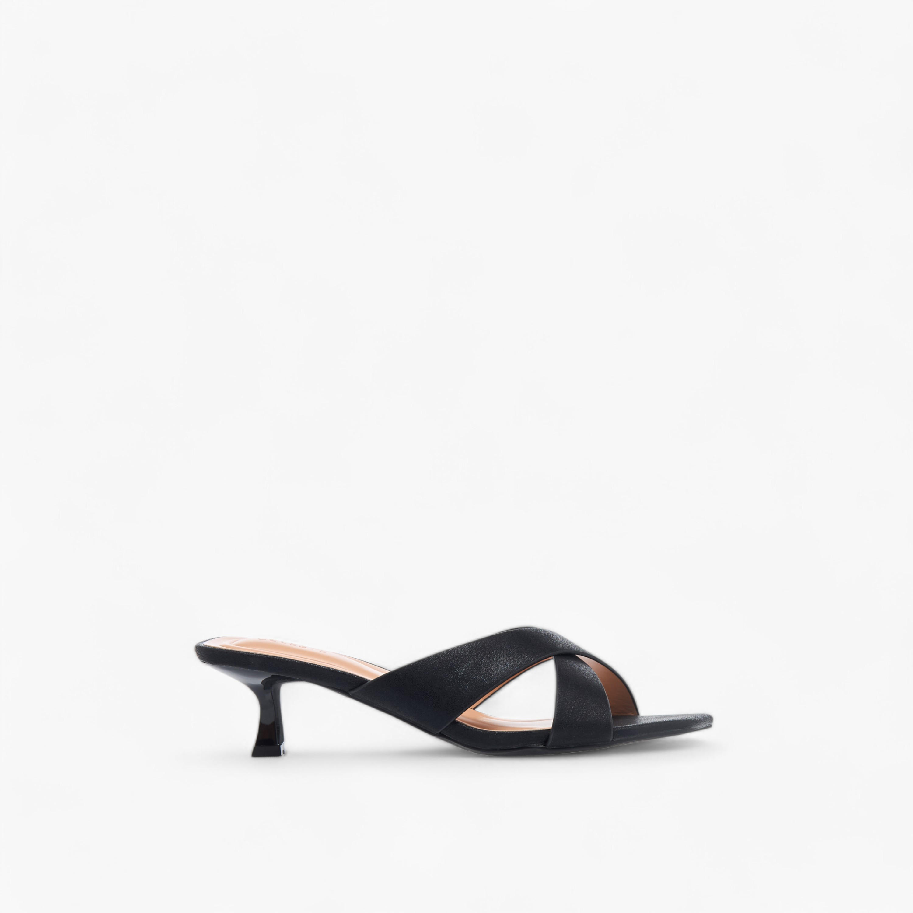 صندل سادة سهل الارتداء بأحزمة وكعب صغير للنساء من سيليست-women-shoes-sandals-heeled-image-8