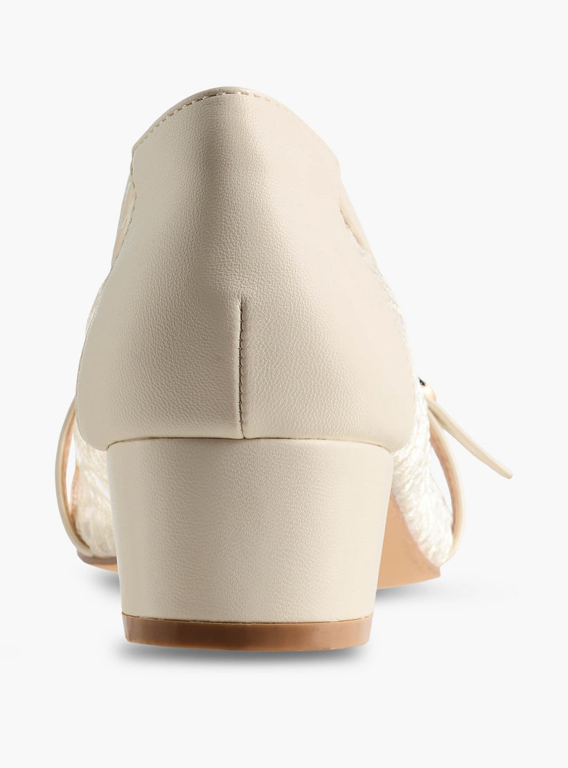 حذاء بومب بكعب سميك وتفاصيل دانتيل للنساء من سيليست-women-shoes-heels-image-5