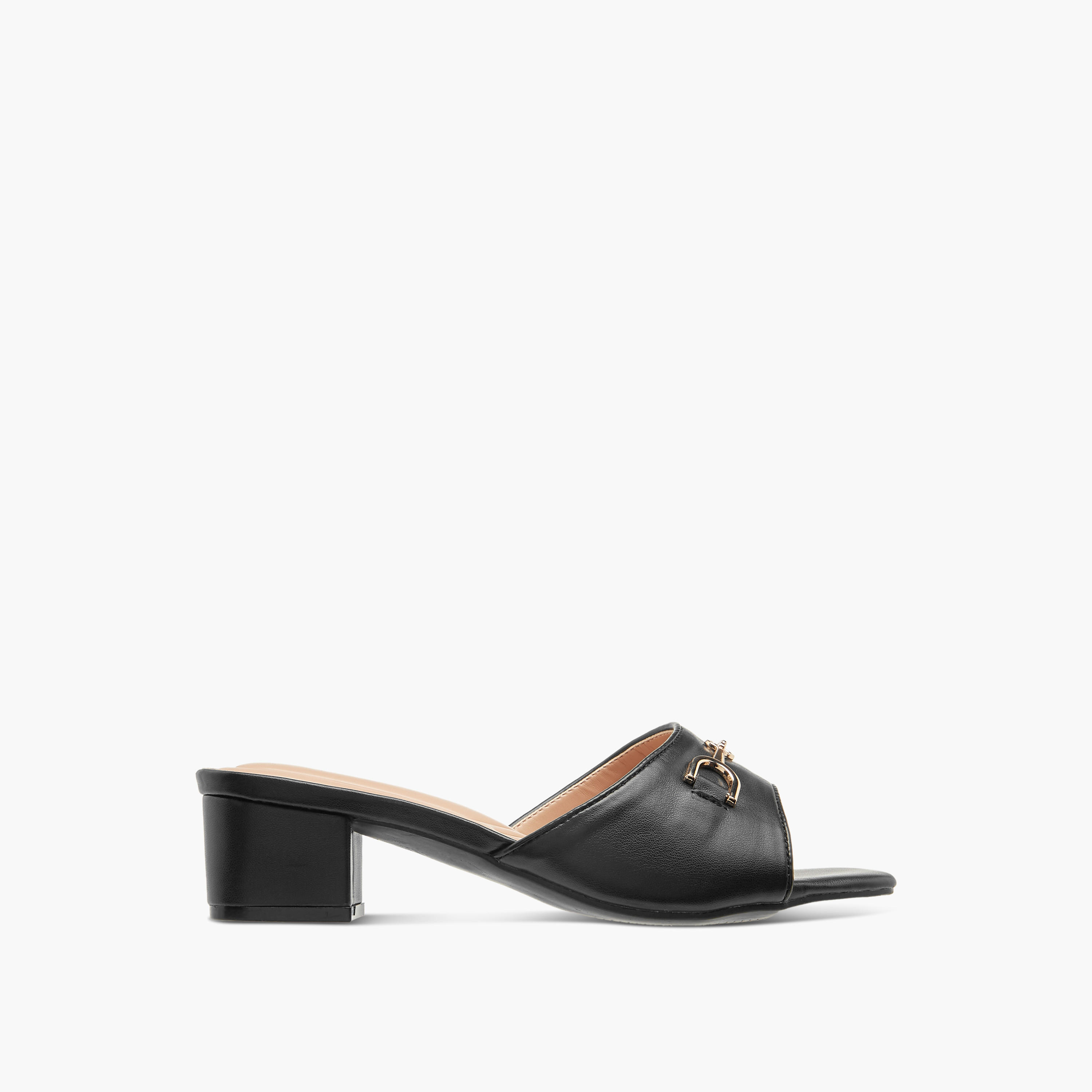 صندل سهل الارتداء بكعب سميك وزخارف شعار للنساء من سيليست-women-shoes-sandals-heeled-image-3