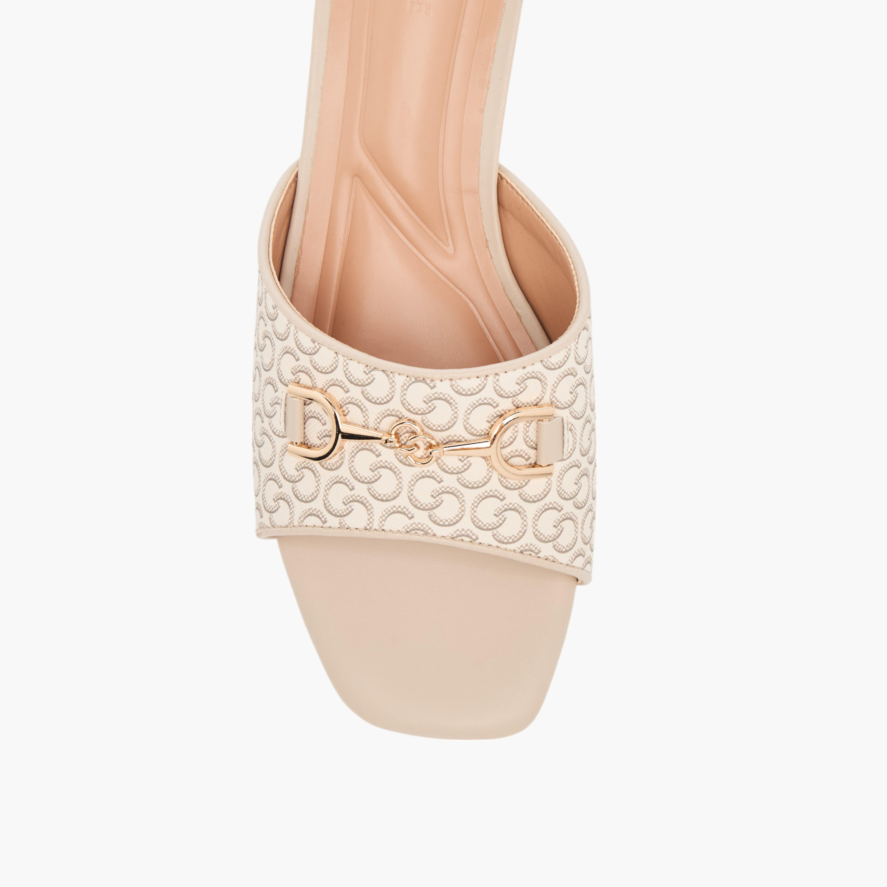 صندل سهل الارتداء بكعب سميك وتفاصيل مونوجرام للنساء من سيليست-women-shoes-sandals-heeled-image-4