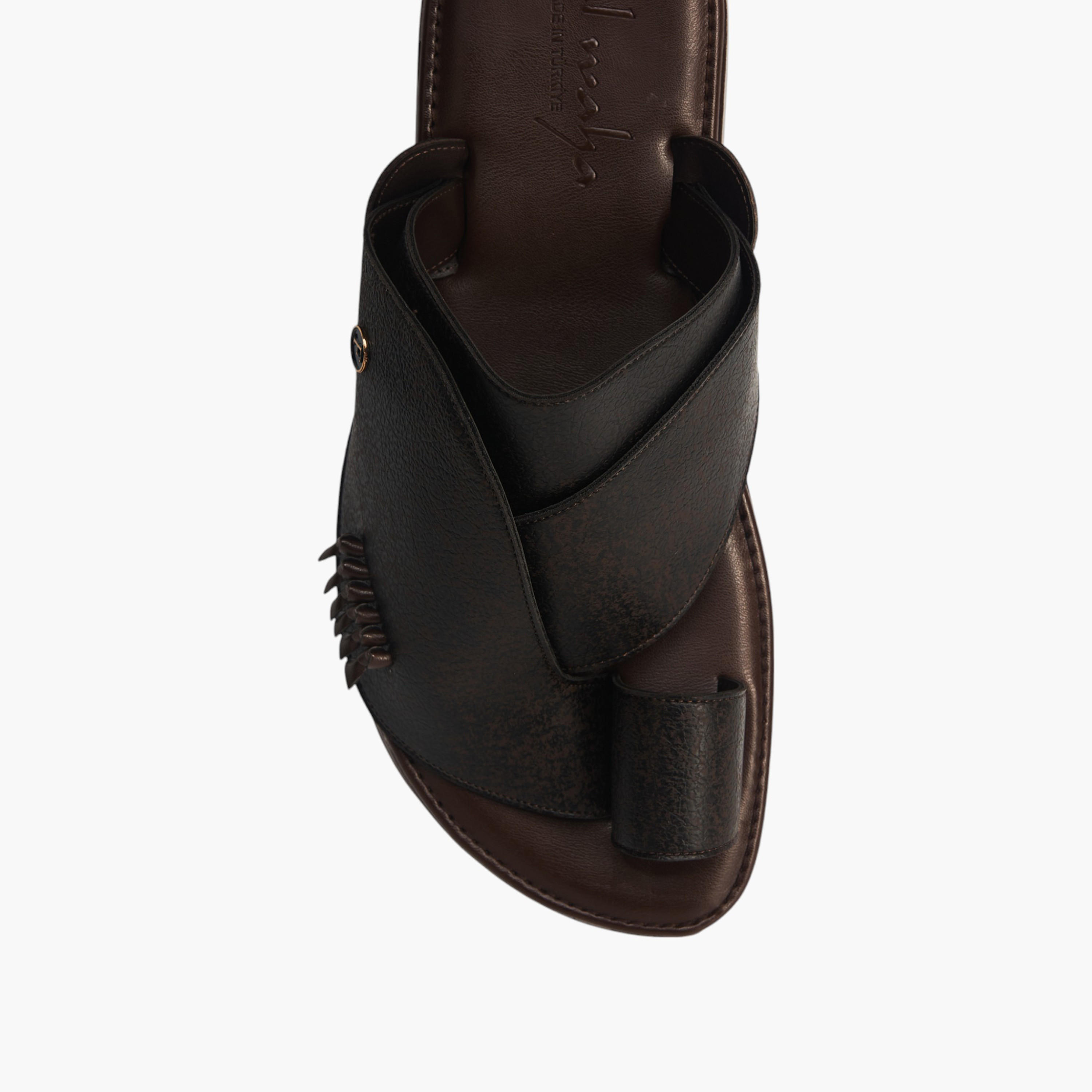 صندل عربي بحلقة إصبع من الواحة - تشكيلة رمضان-men-shoes-sandals-image-3