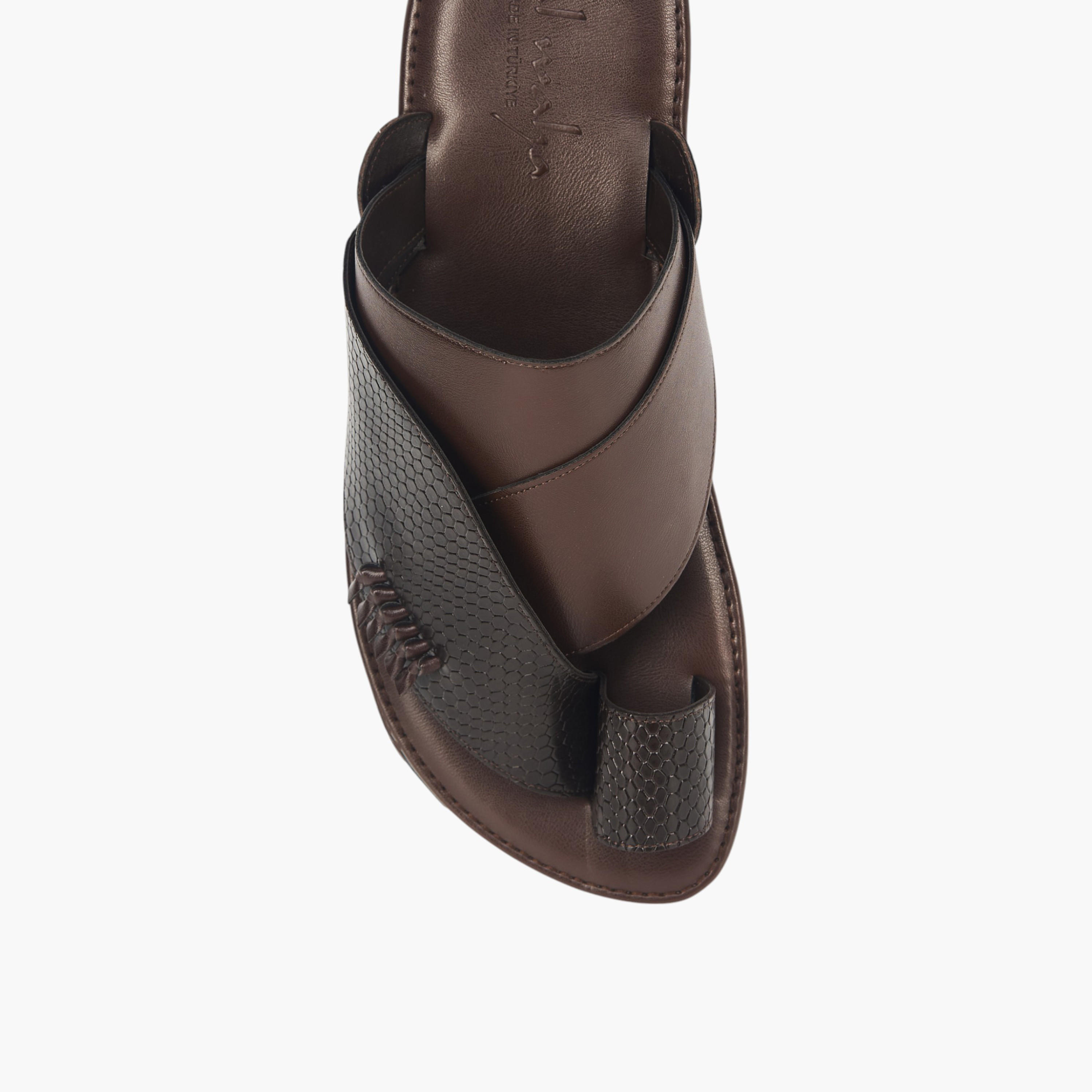 صندل عربي بحلقة إصبع من الواحة - تشكيلة رمضان-men-shoes-sandals-image-3