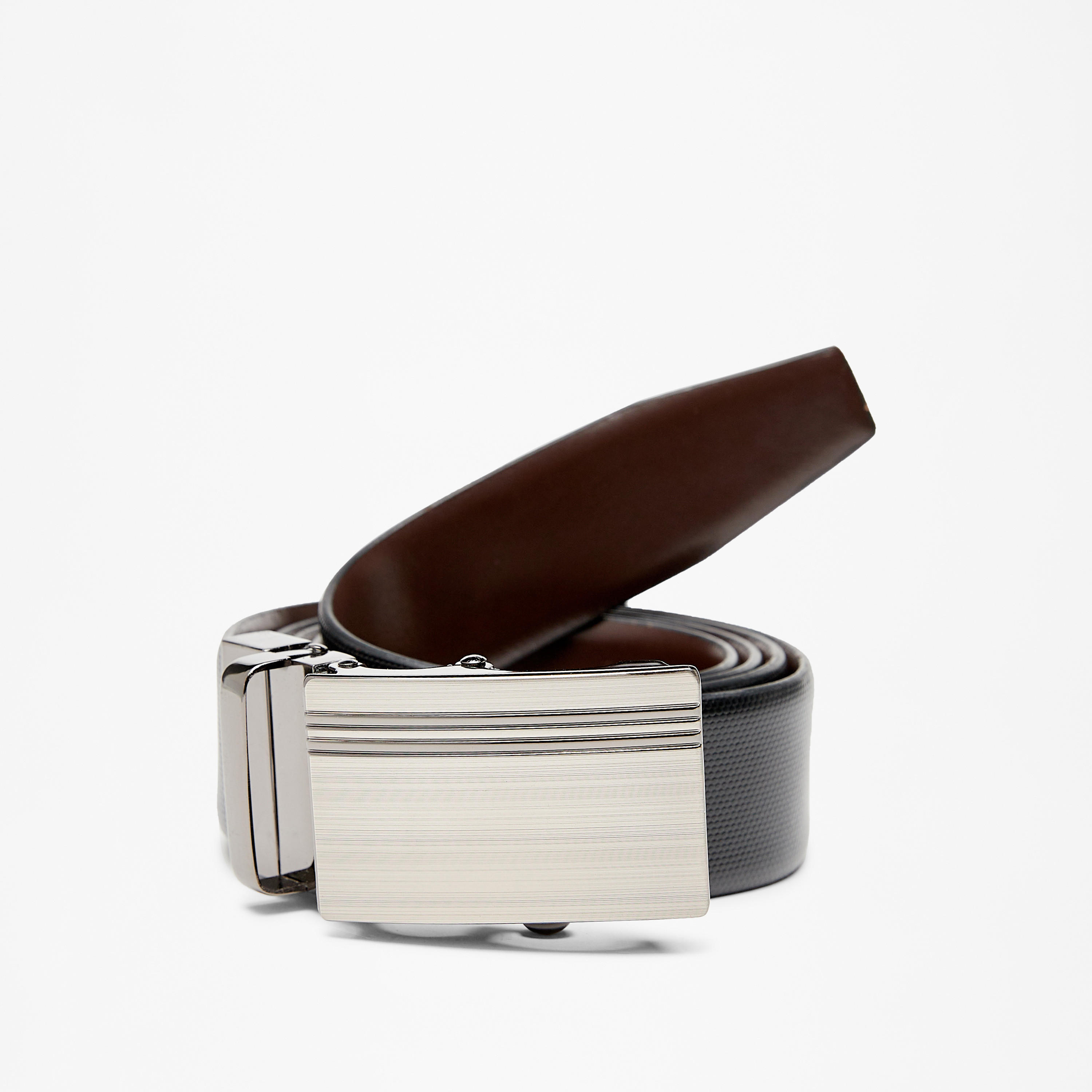 حزام بارز الملمس بمشبك إغلاق من دوتتشيني-men-beltsandwallets-belts-image-4