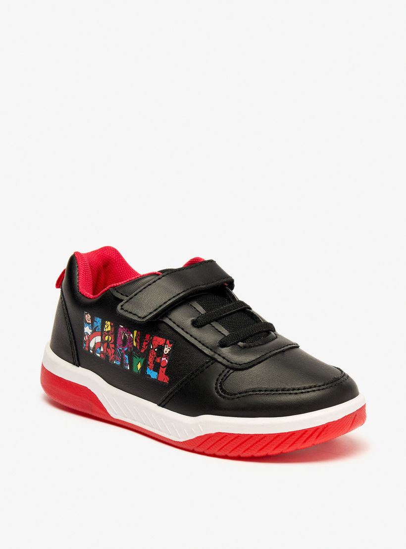 حذاء سنيكرز بشريط إغلاق لاصق وطبعات من ديزني-boys-shoes-sneakers-image-2