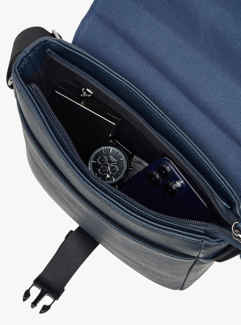 شنطة كروس بودي بارزة الملمس بحزام قابل للتعديل إل بي إل من شو إكسبريس-men-bags-image-8