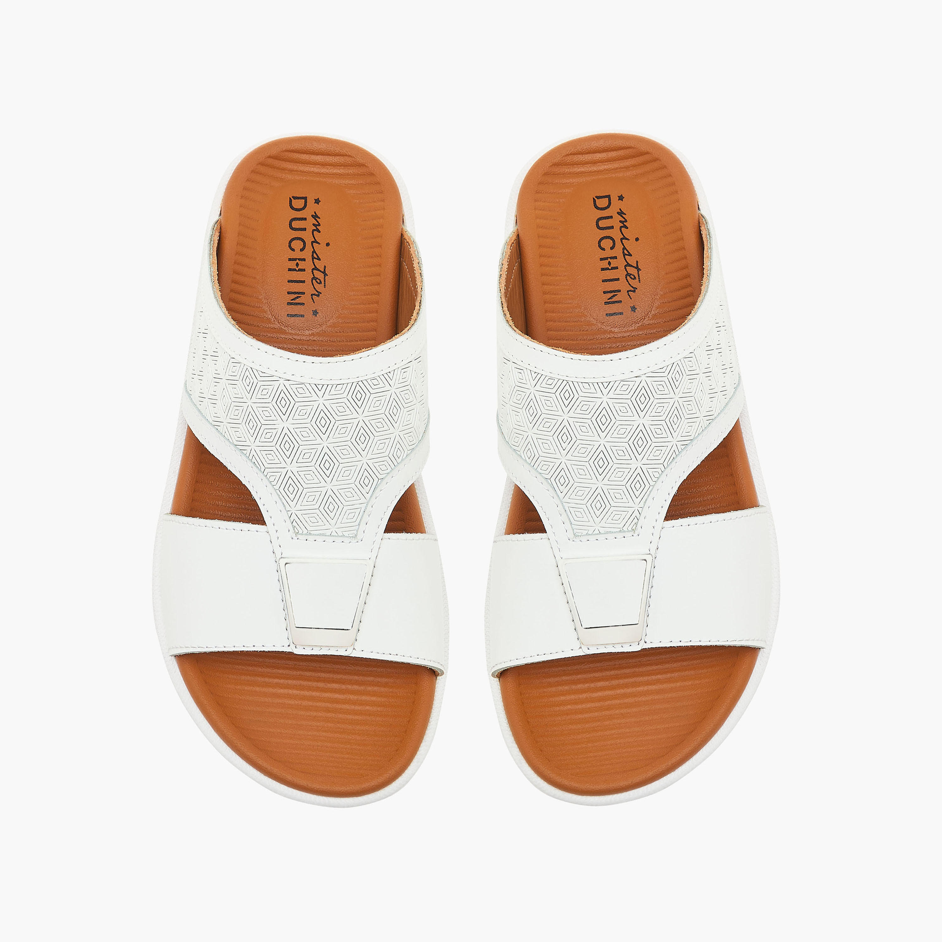 صندل عربي سهل الارتداء بارز الملمس بزينة معدن من الواحة-boys-shoes-sandals-image-1