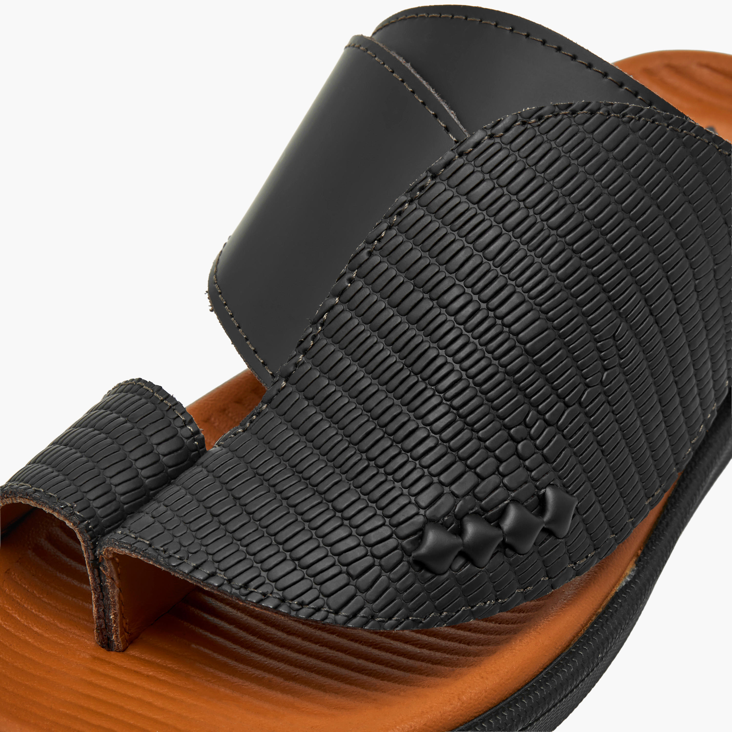 صندل عربي جلد بتفاصيل حلقة إصبع للأولاد من الواحة-boys-shoes-sandals-image-3