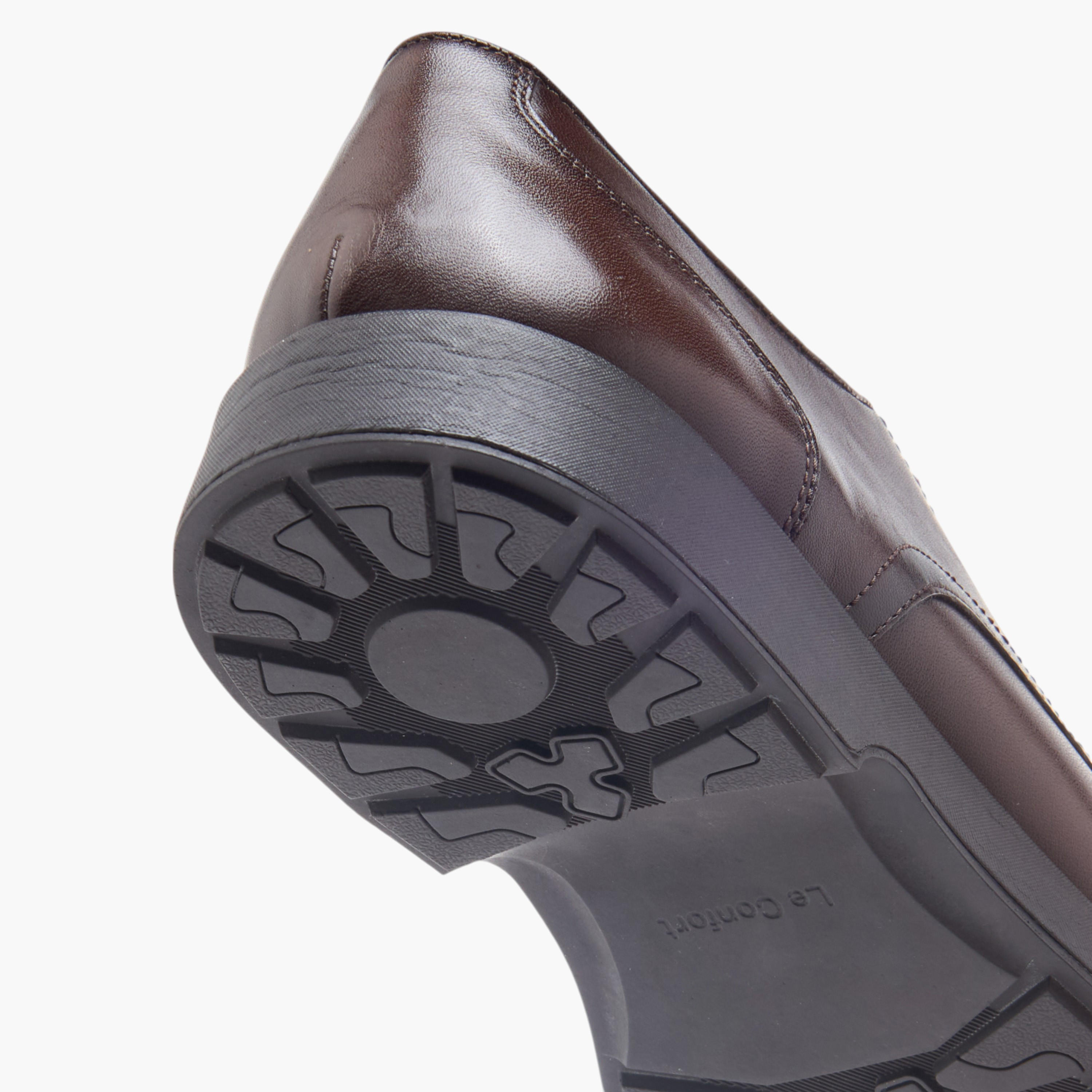 Le Confort Textured Leather Air Tech Derby Shoes with Lace-Up Closure-men-shoes-formalshoes-image-5