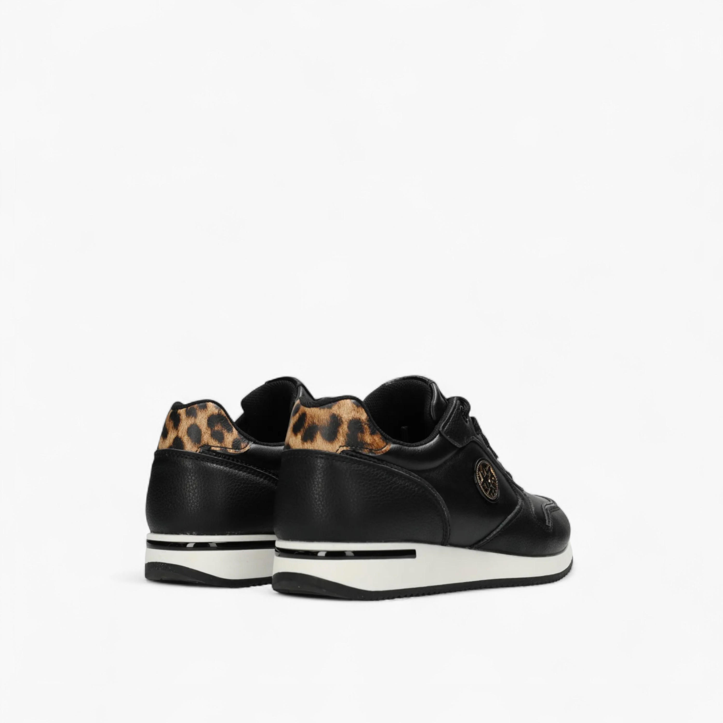 حذاء سنيكرز متعدد التصاميم برباط إغلاق وزخارف ميتاليك من ميكس-women-shoes-sneakers-image-3