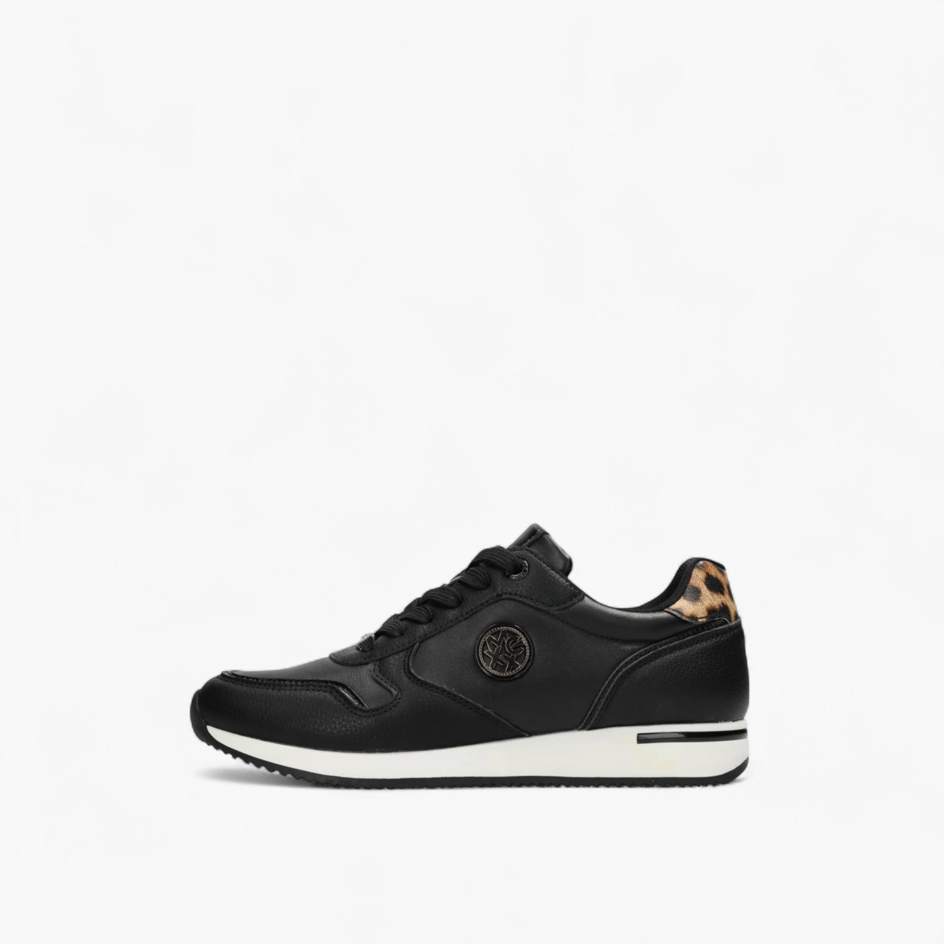 حذاء سنيكرز متعدد التصاميم برباط إغلاق وزخارف ميتاليك من ميكس-women-shoes-sneakers-image-4