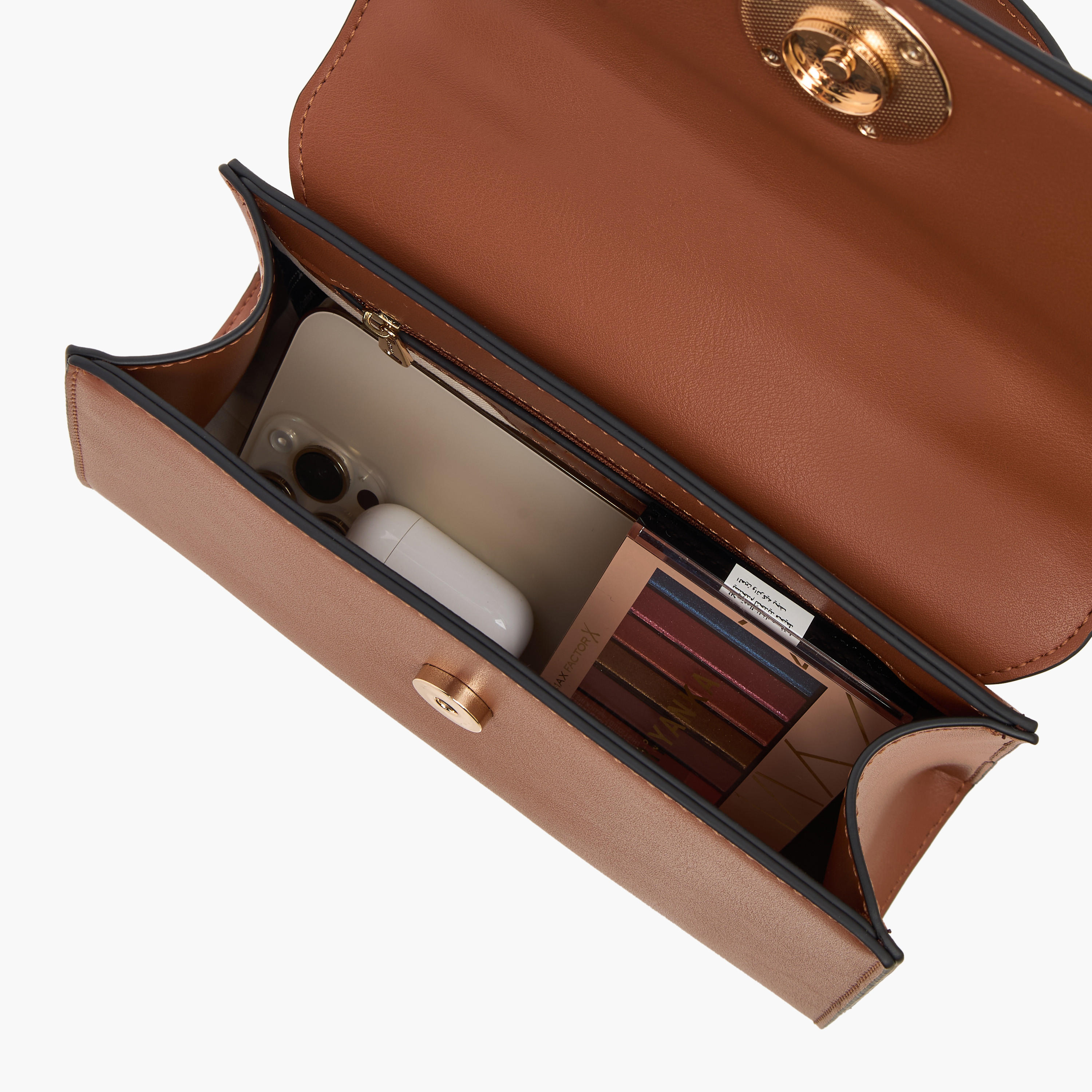 شنطة ساتشيل بنقوش شعار وحزام قابل للتعديل من لو كونفرت-women-bagsandwallets-handbags-image-7