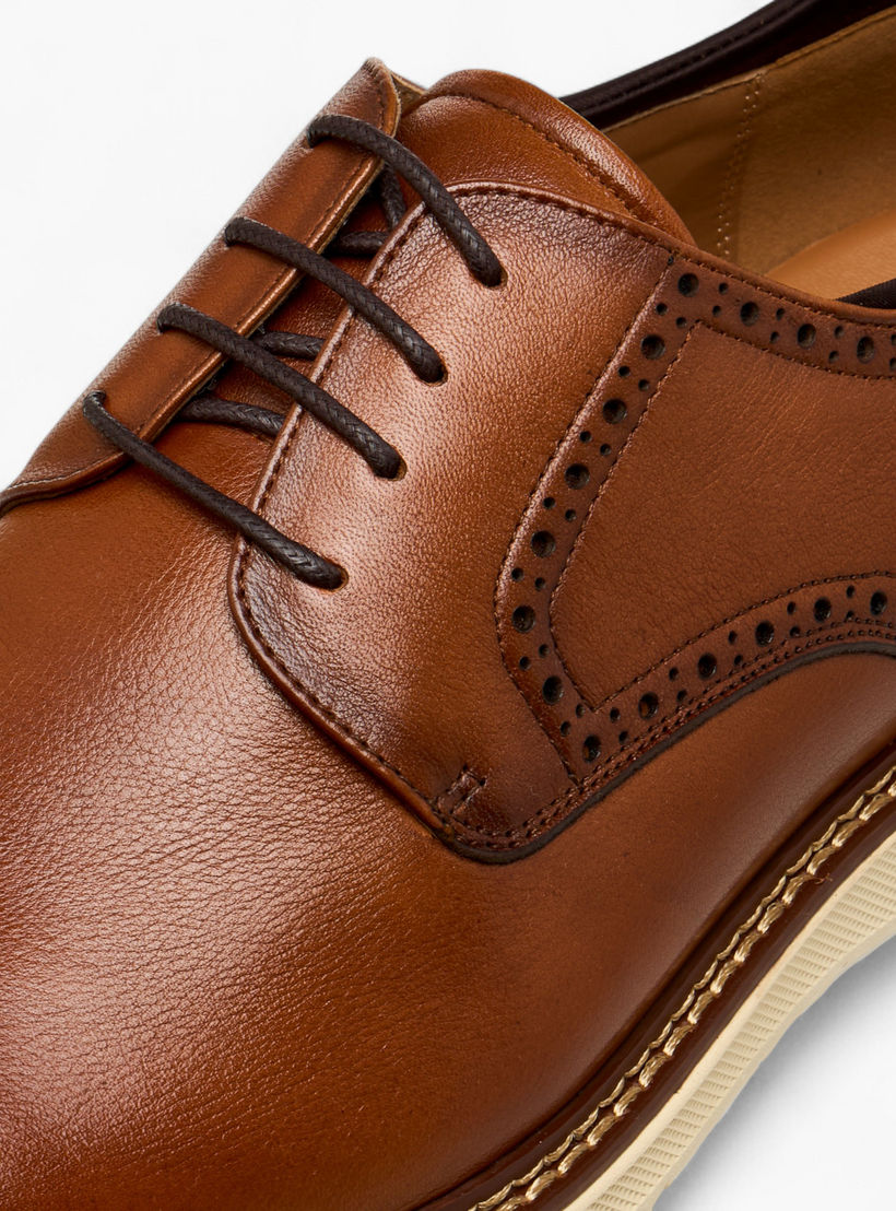 حذاء سنيكرز جلد سادة برباط للرجال من دوتشيني-men-shoes-sneakers-image-4