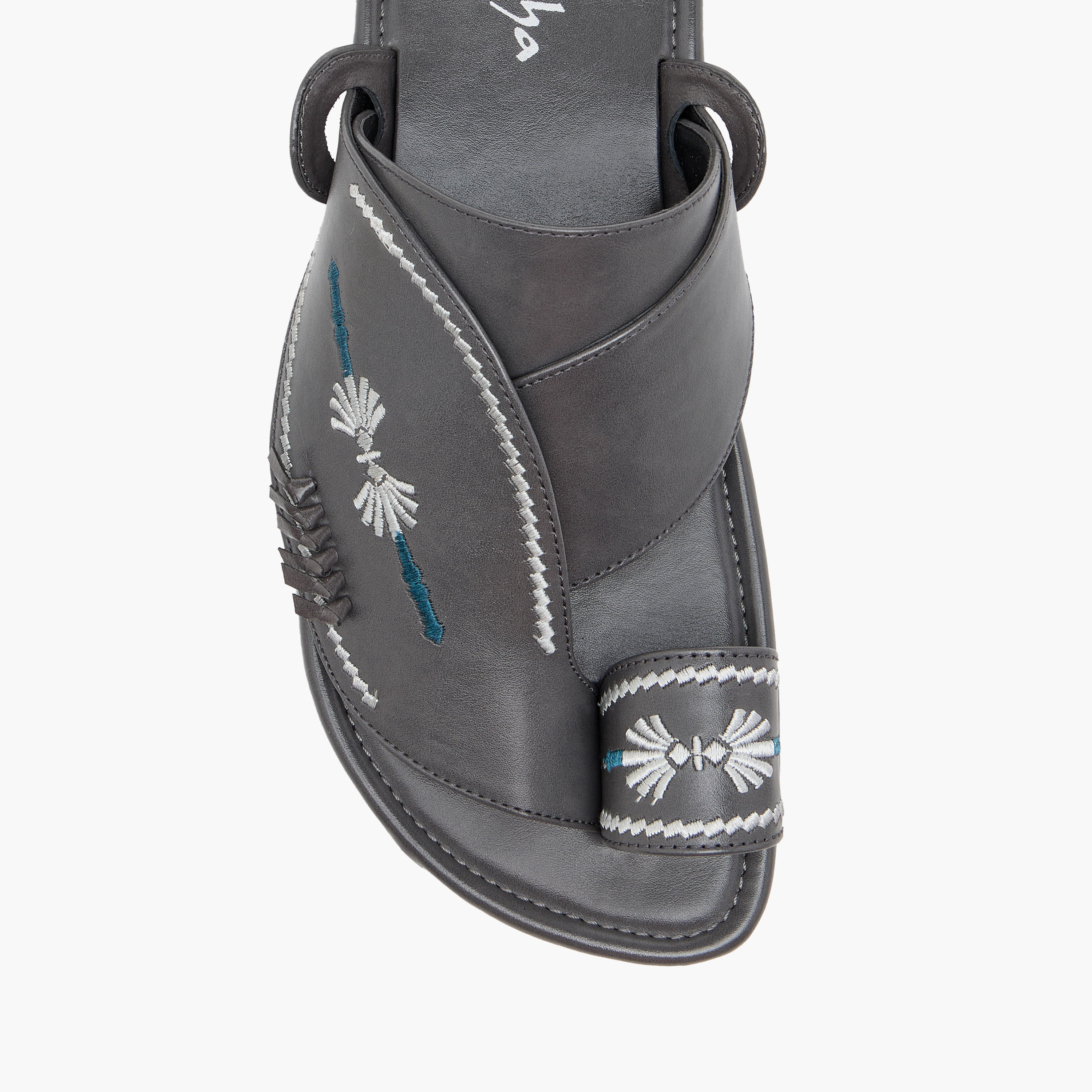 صندل عربي مطرّز سهل الارتداء بحلقة إصبع من الواحة-men-shoes-sandals-image-3