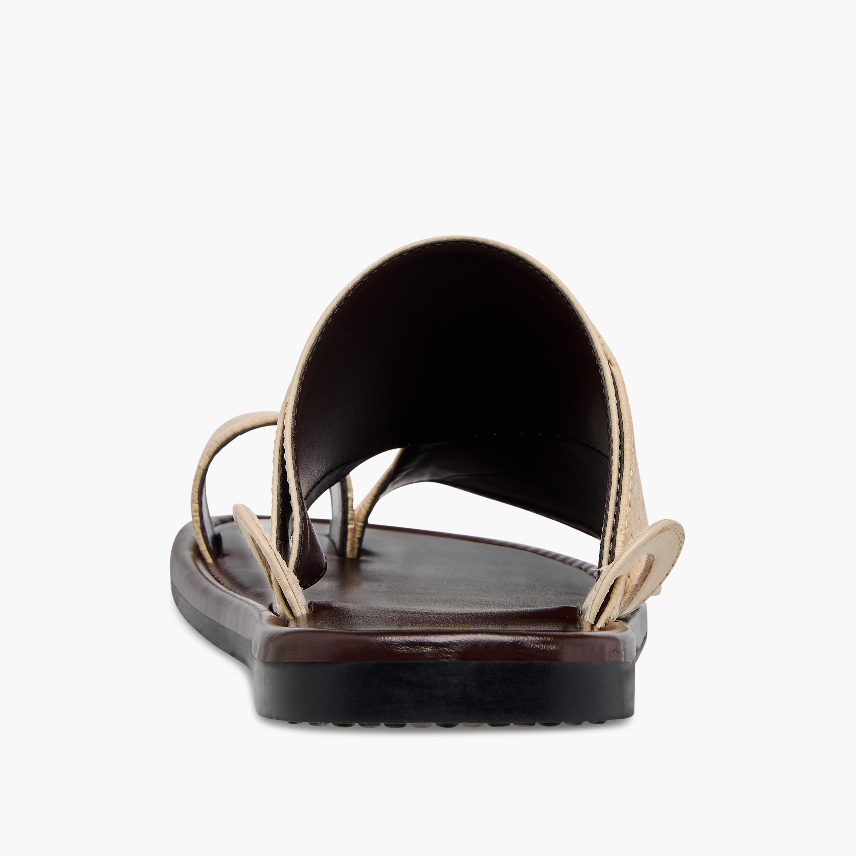 صندل عربي سهل الارتداء بارز الملمس وبتفاصيل حلقة إصبع إل بي إل من شو إكسبريس-men-shoes-sandals-image-4