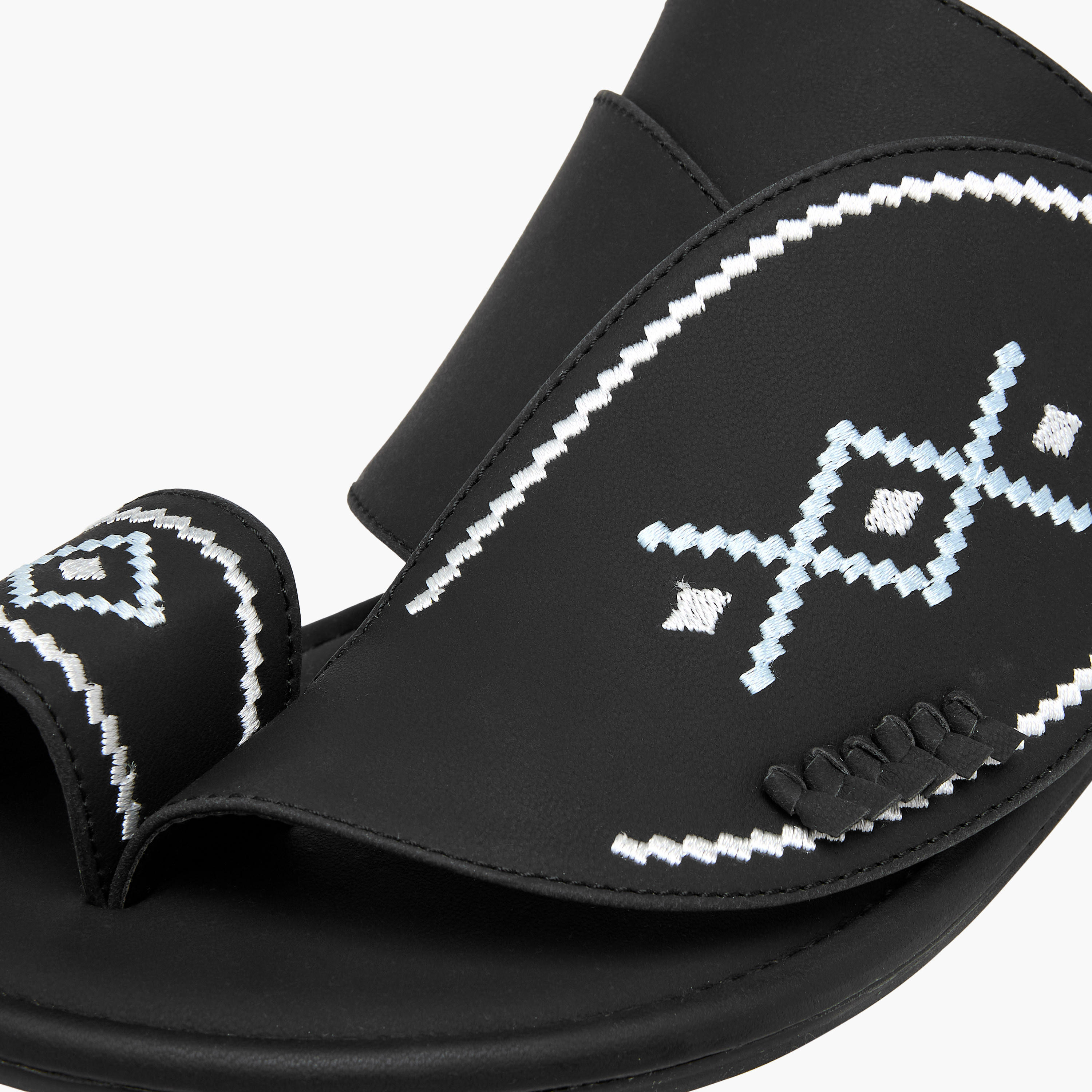 صندل عربي مطرز سهل الارتداء من الواحة-men-shoes-sandals-image-4