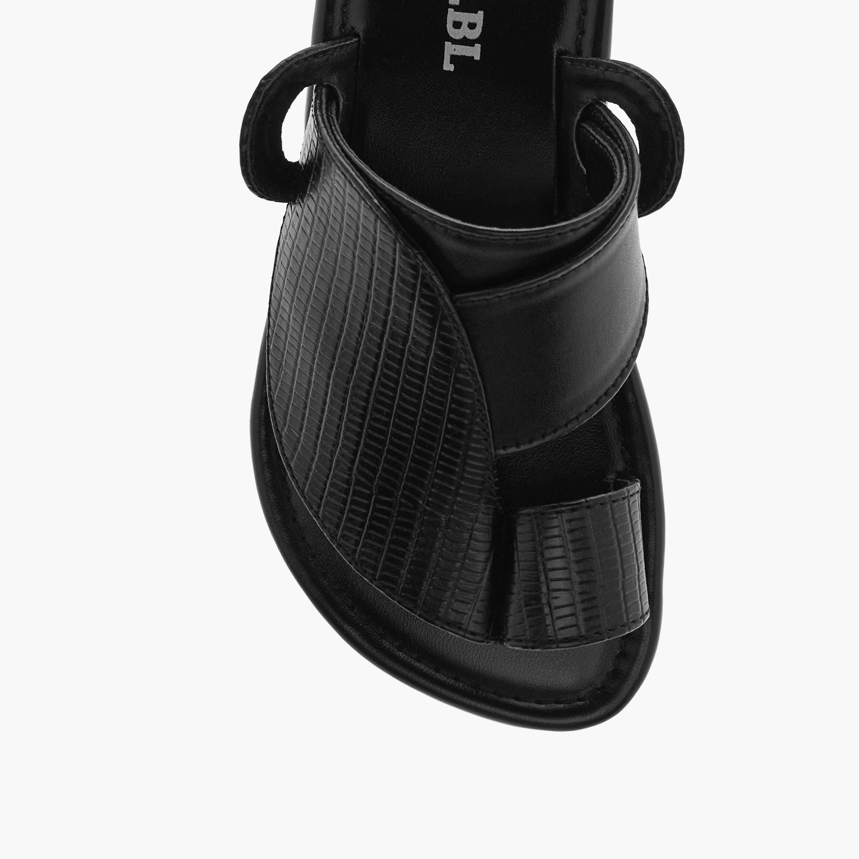 صندل عربي سهل الارتداء بارز الملمس إل بي إل من شو إكسبريس-boys-shoes-sandals-image-3