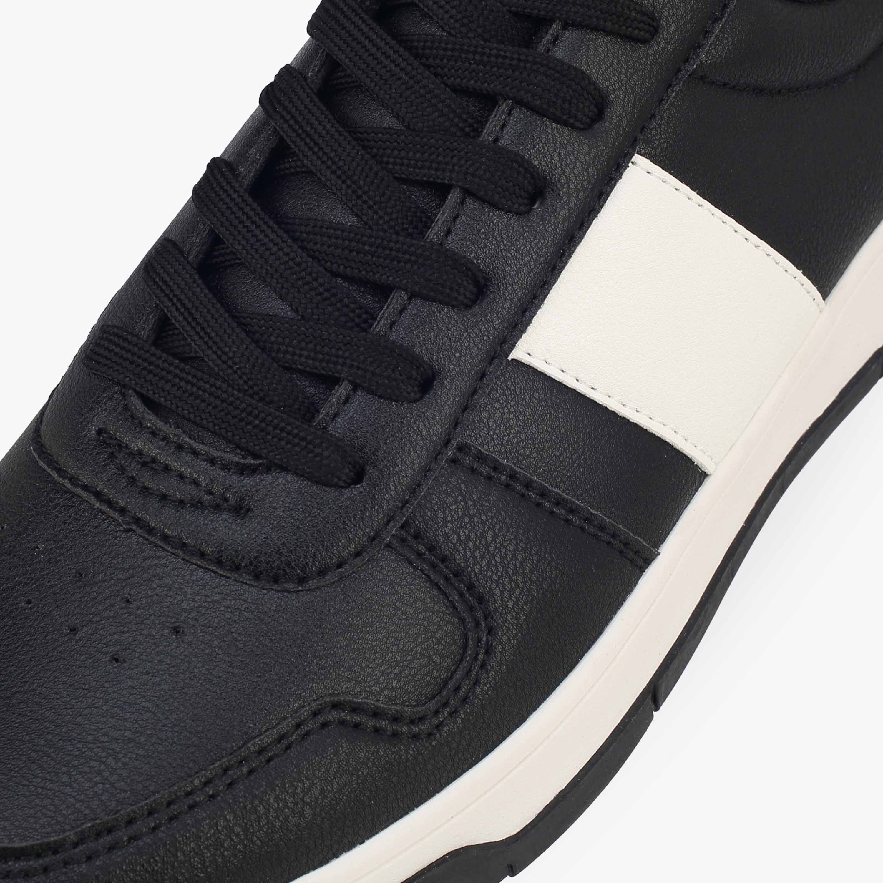حذاء سنيكرز طول الكاحل برباط إغلاق للرجال من أل بي أل من شو إكسبريس-men-shoes-sneakers-image-4