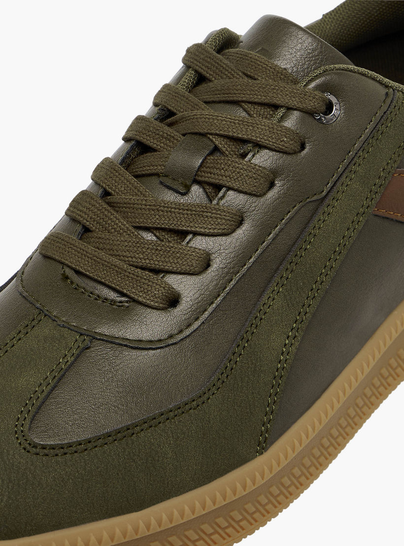 حذاء سنيكرز طول الكاحل برباط إغلاق للرجال من لي كوبر-men-shoes-sneakers-image-4