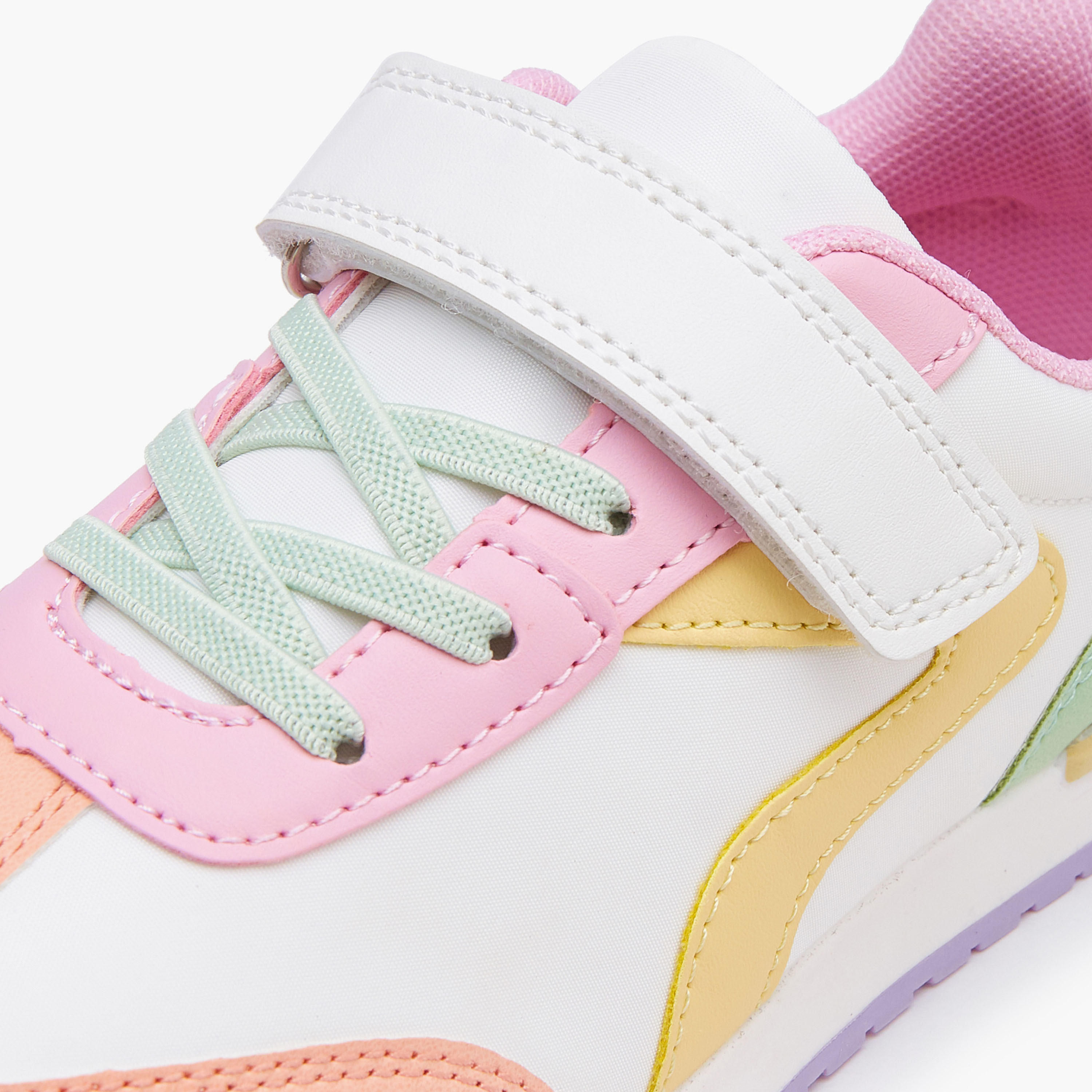 حذاء سنيكرز بشريط إغلاق لاصق للبنات من ليتل ميسي-girls-shoes-sneakers-image-4